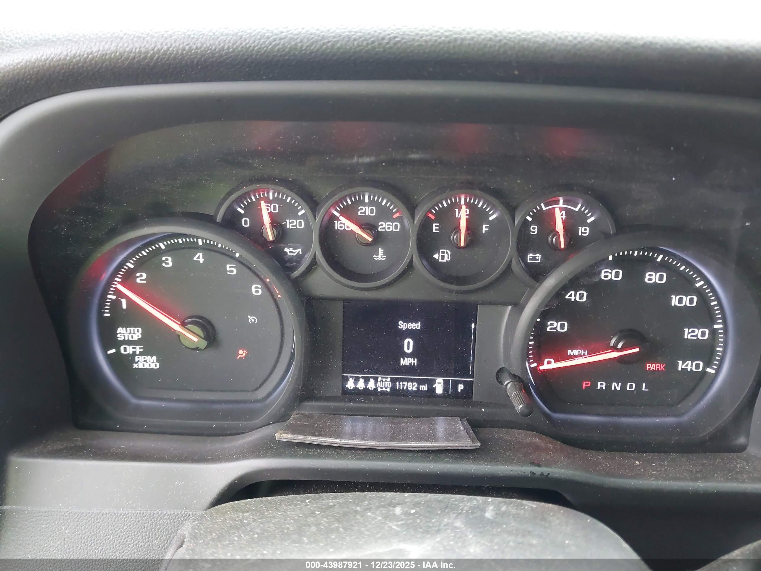 CHEVROLET SILVERADO image 7