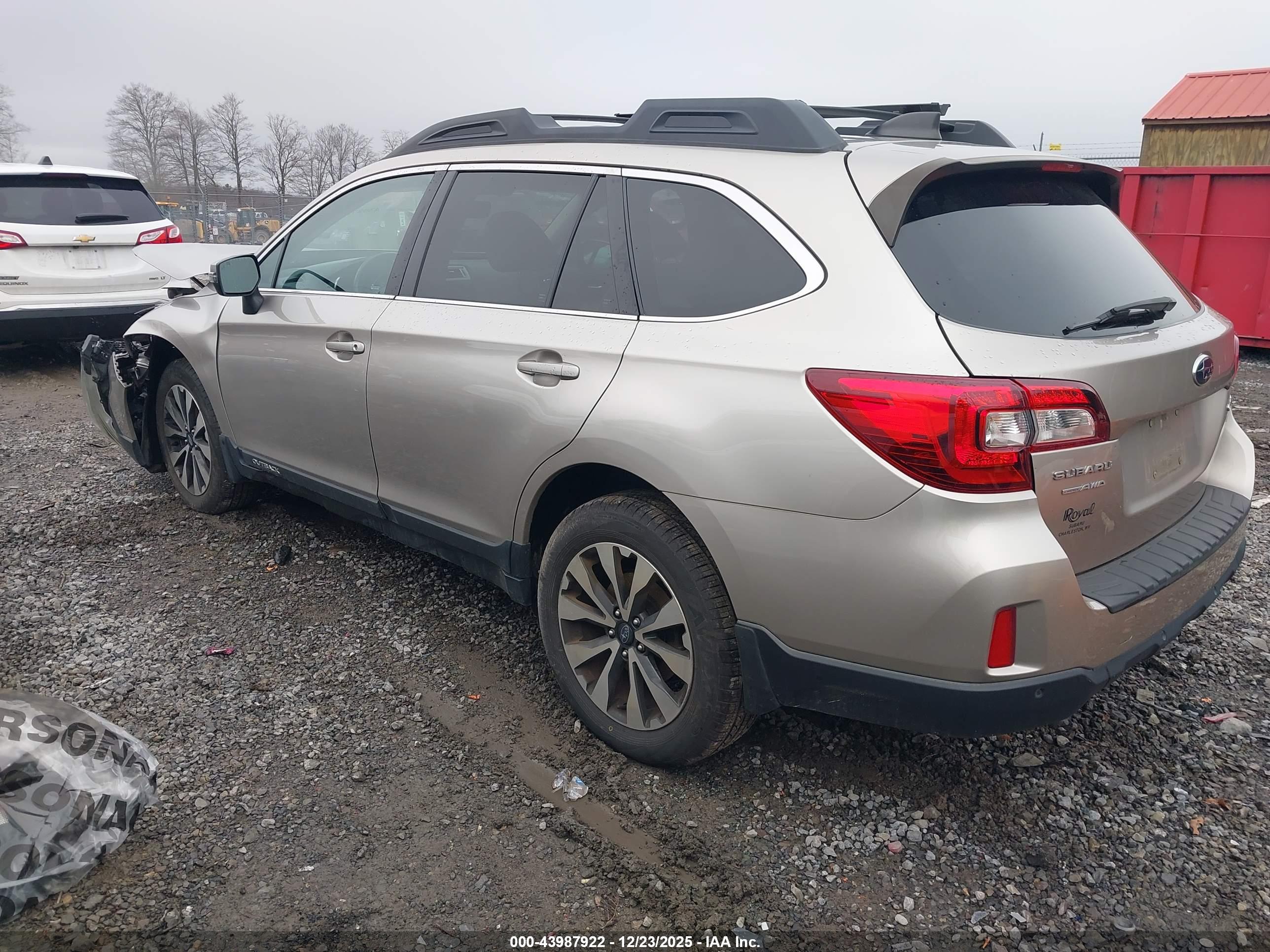 SUBARU OUTBACK image 3