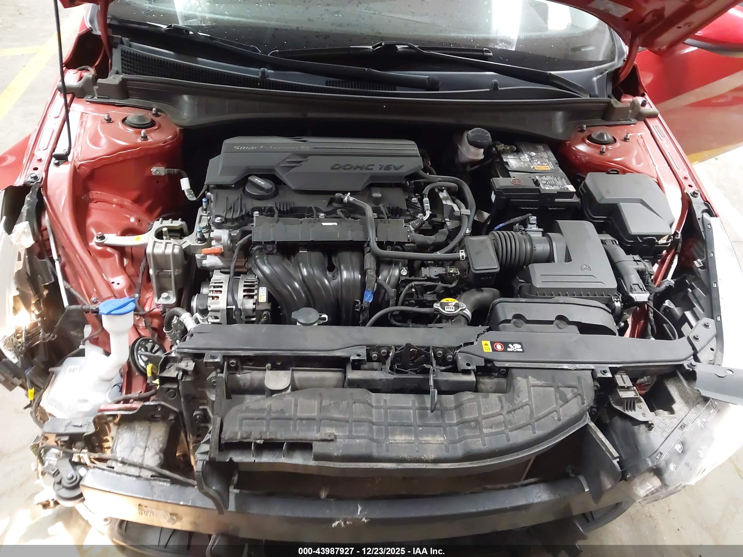 HYUNDAI ELANTRA image 10