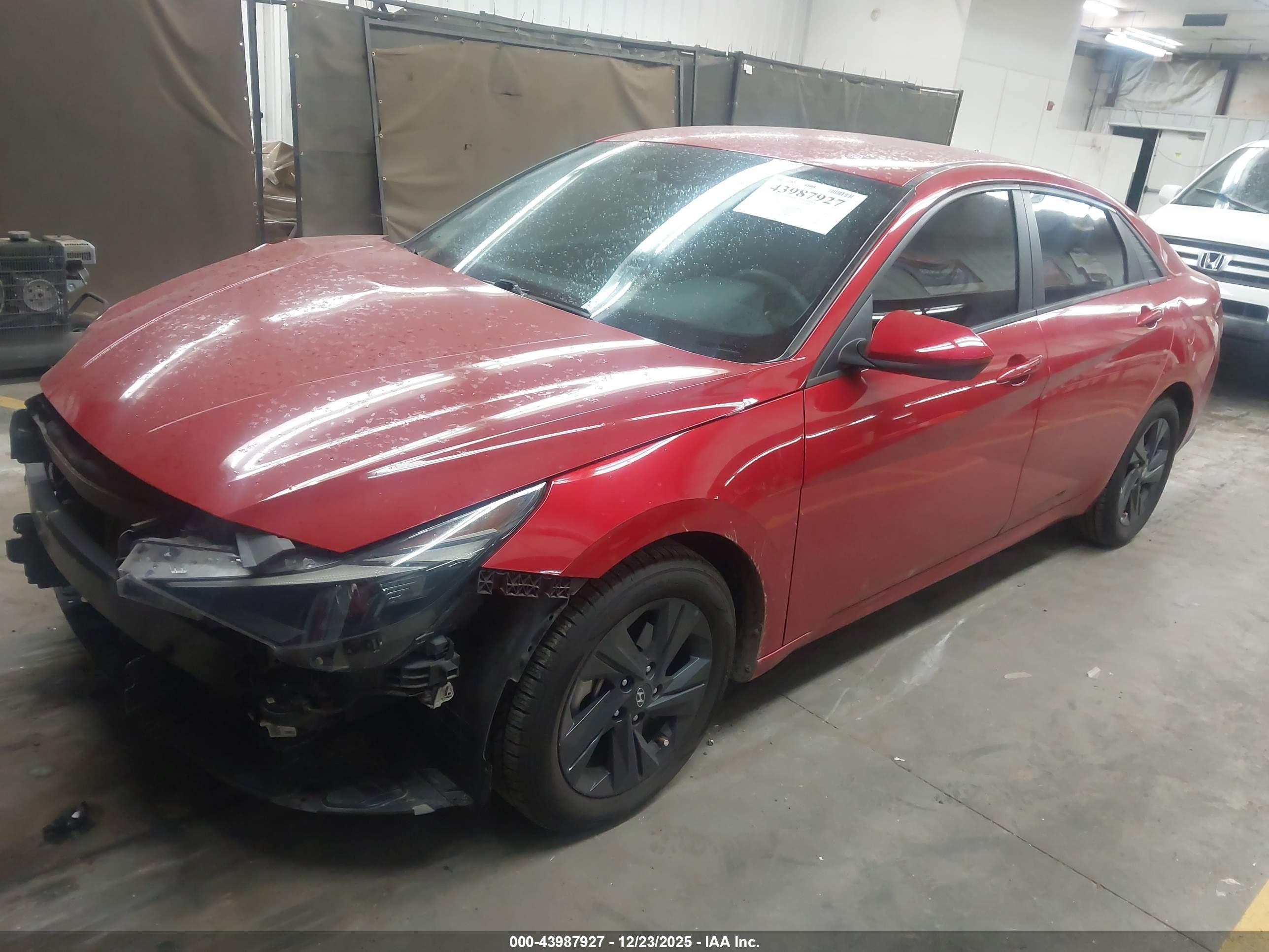 HYUNDAI ELANTRA image 2