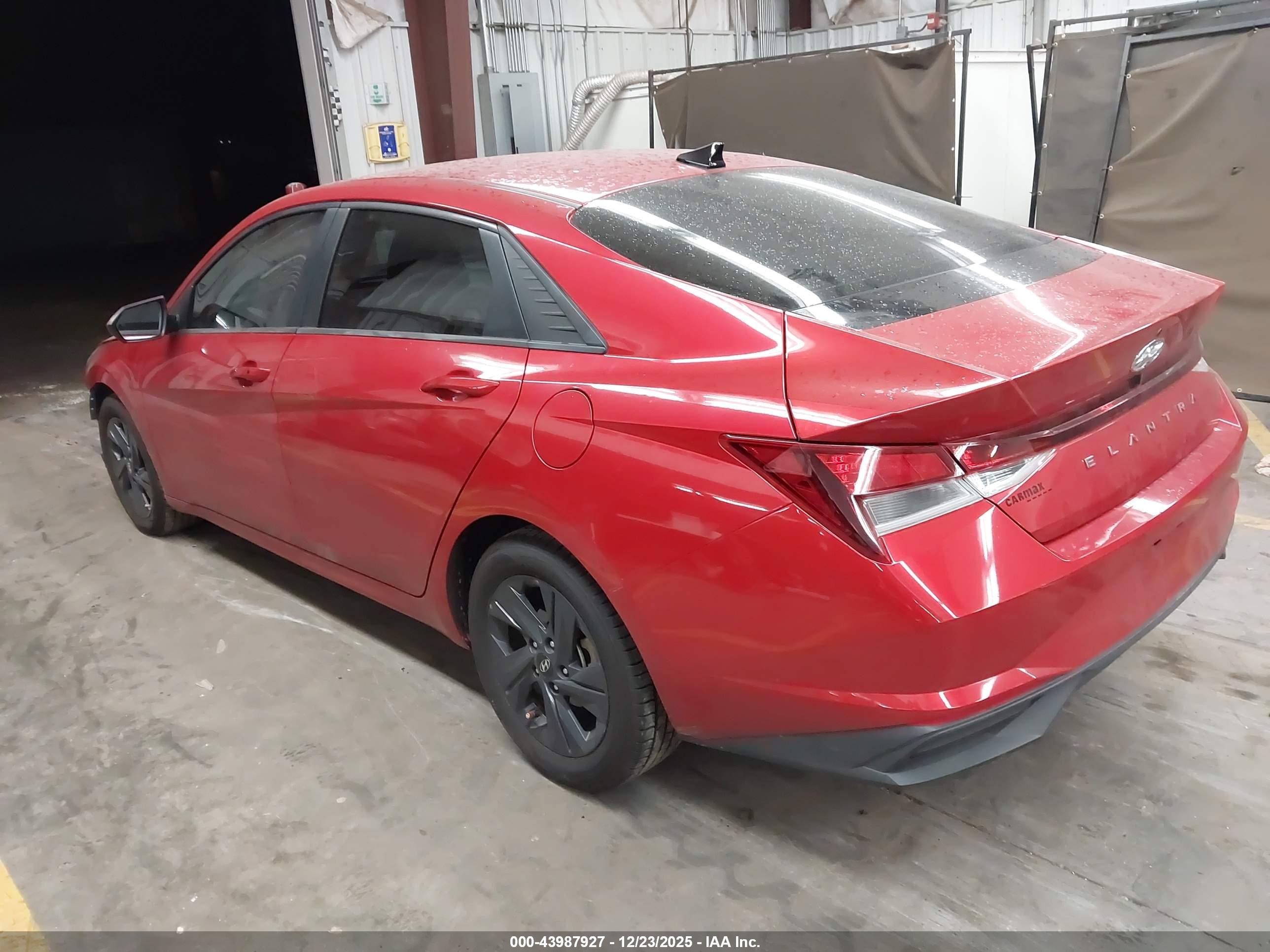 HYUNDAI ELANTRA image 3