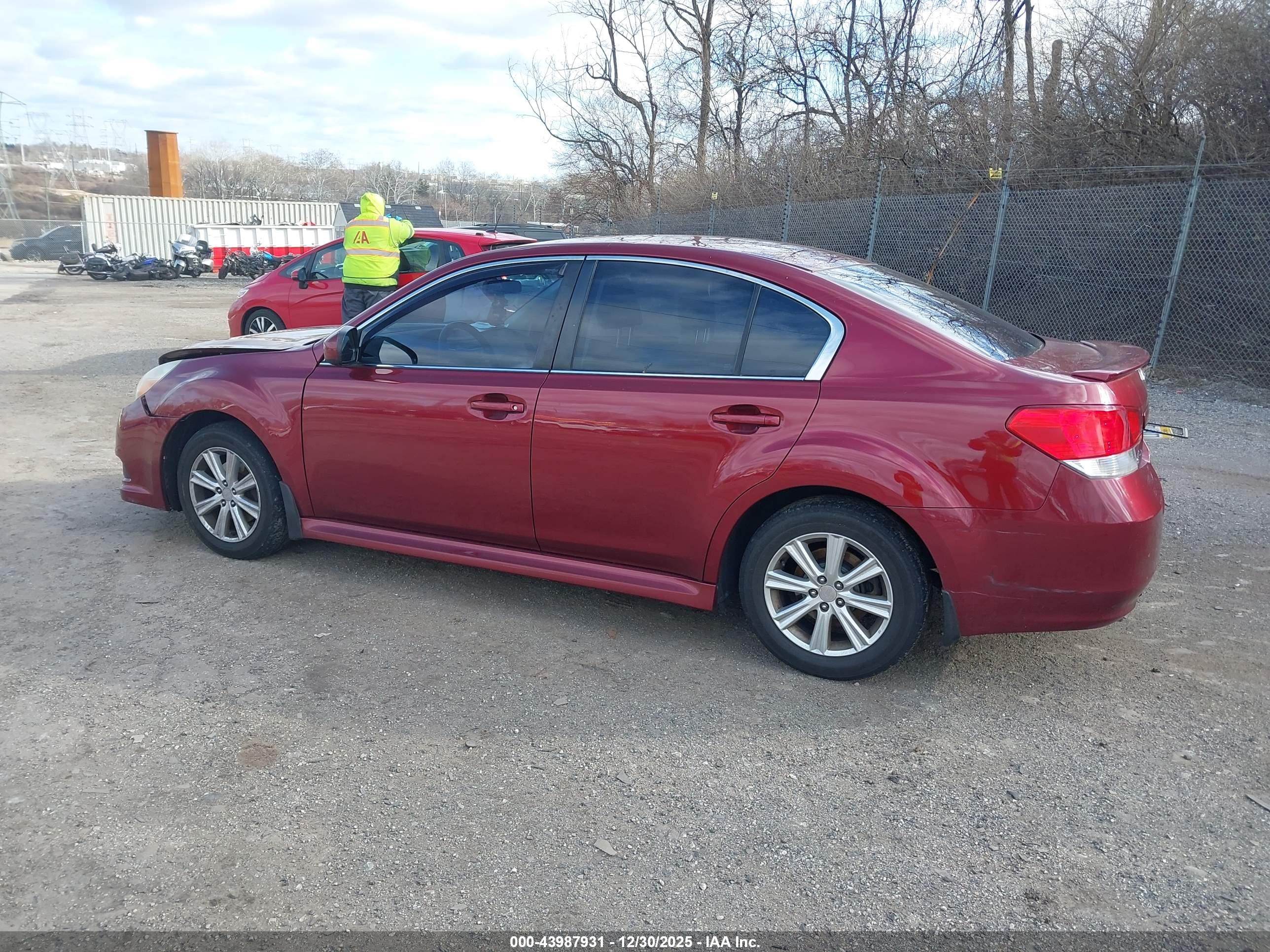 SUBARU LEGACY image 3