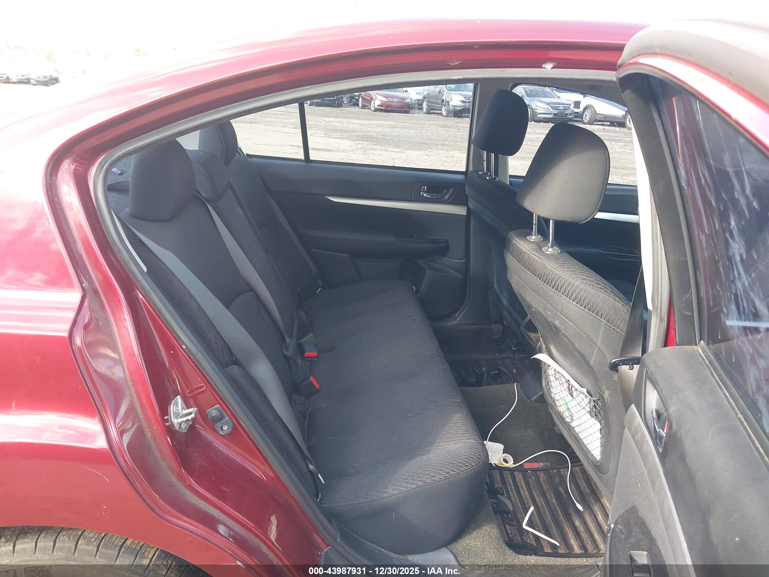 SUBARU LEGACY image 8