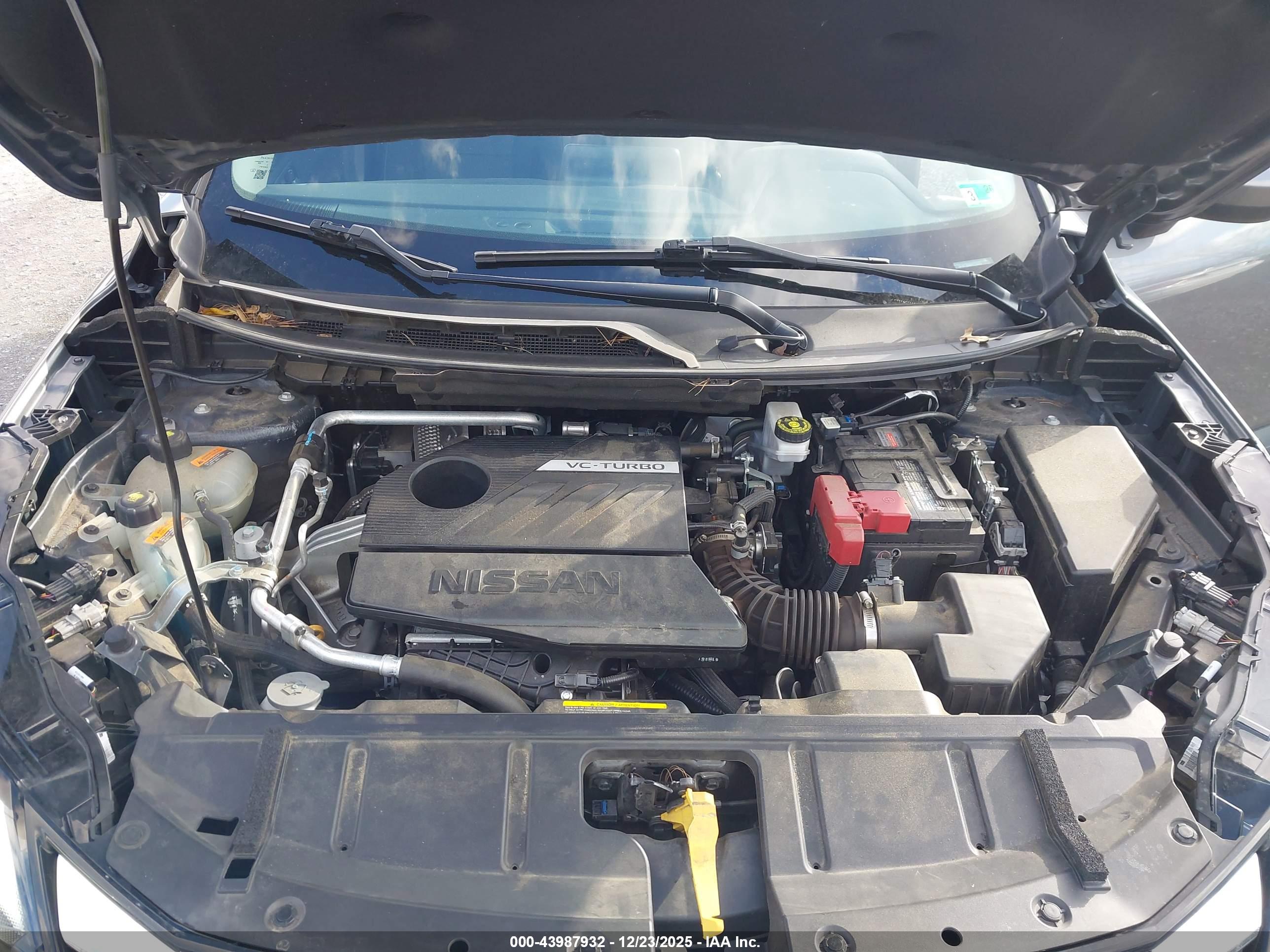NISSAN ROGUE image 10