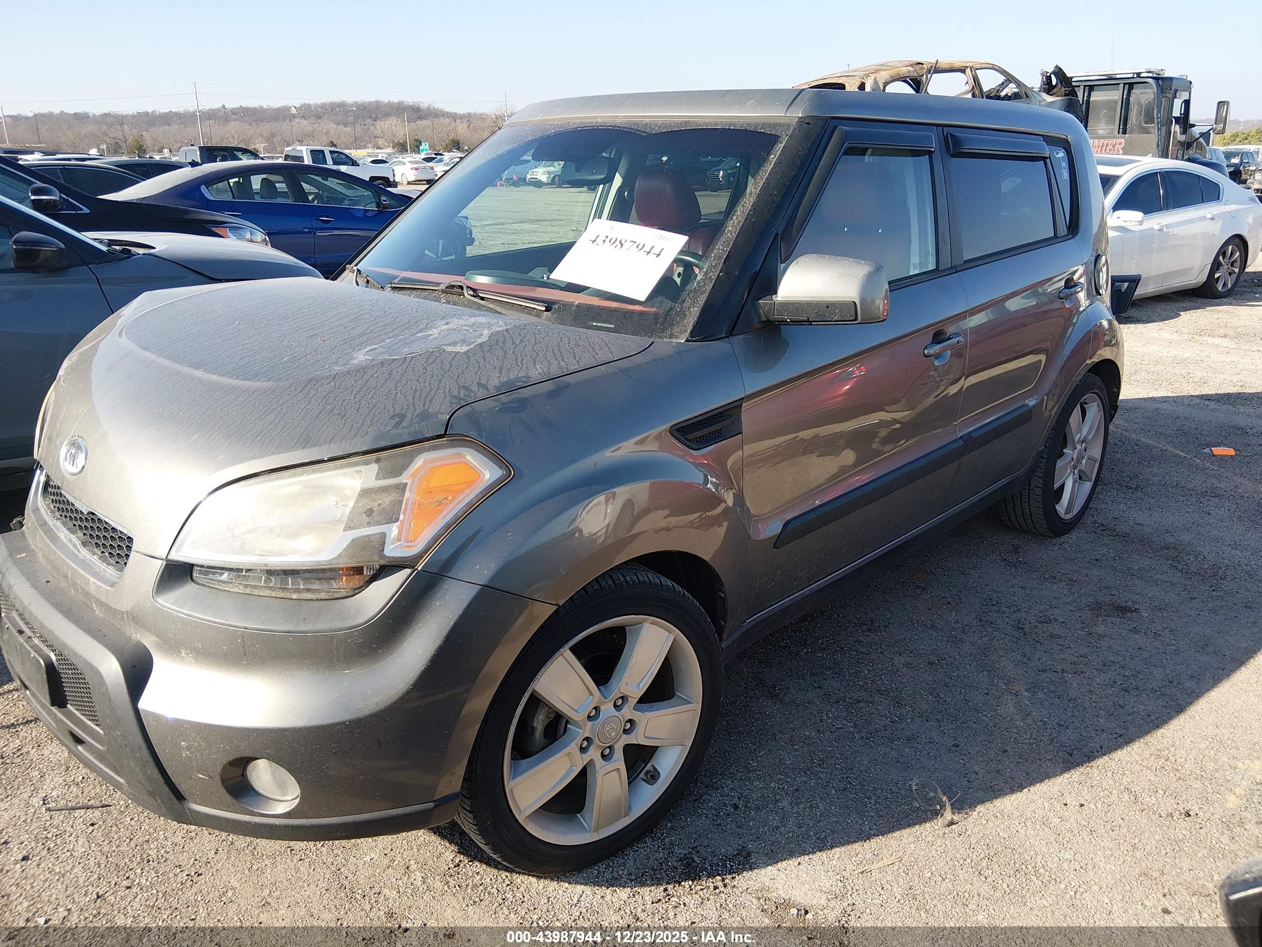 KIA SOUL image 2