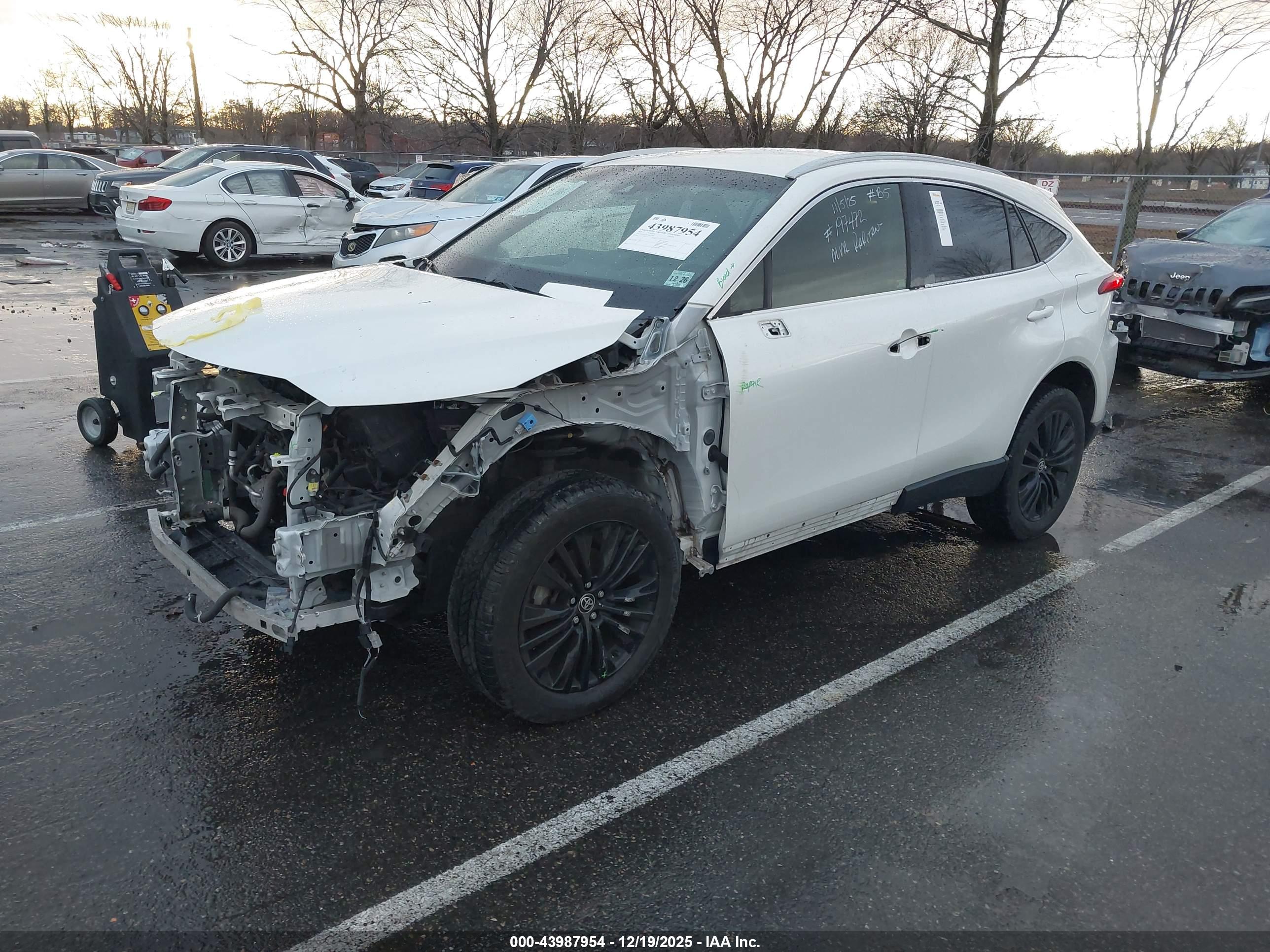 TOYOTA VENZA image 2
