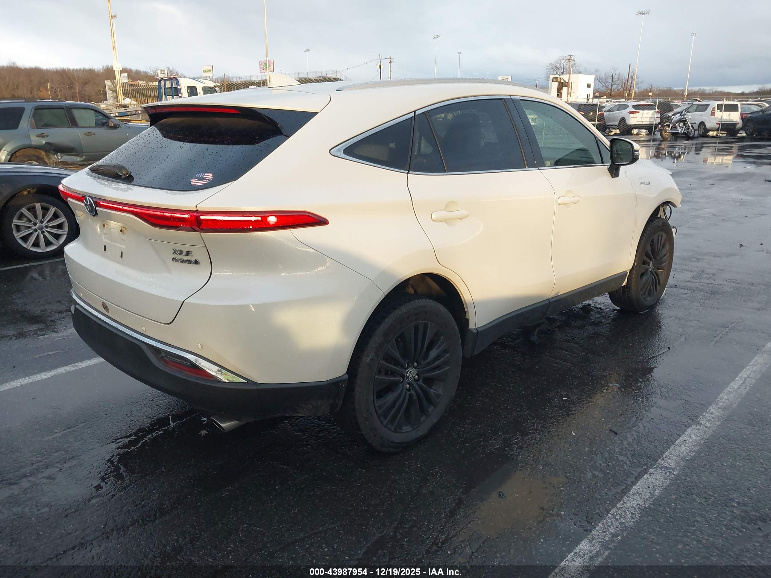 TOYOTA VENZA image 4