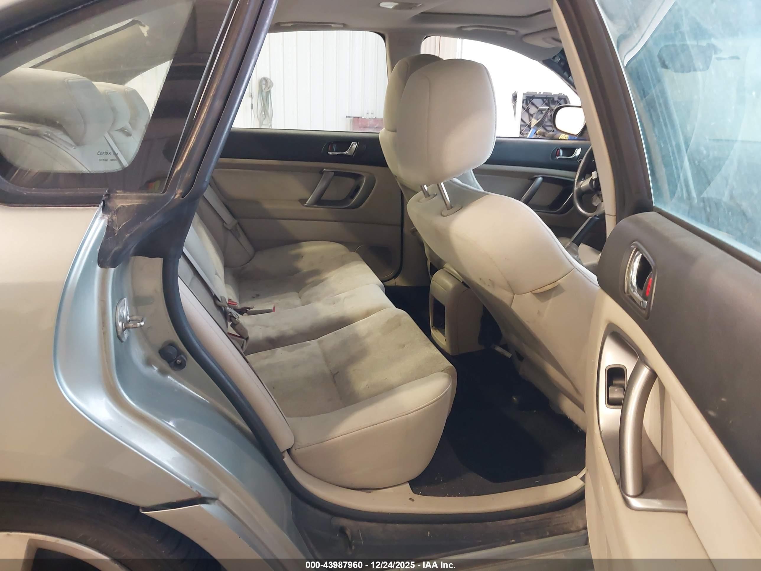 SUBARU LEGACY image 8