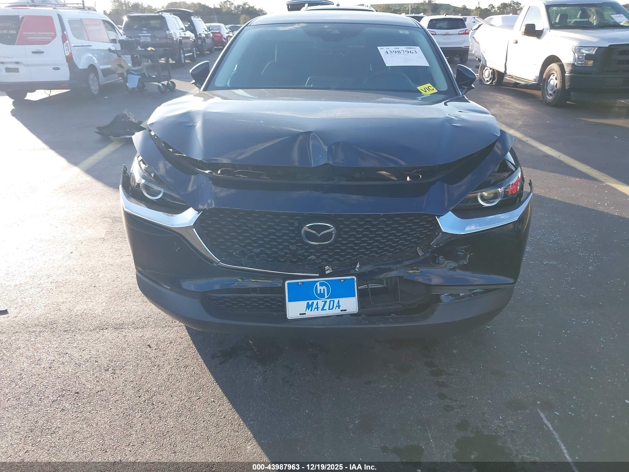 MAZDA CX-30 image 6