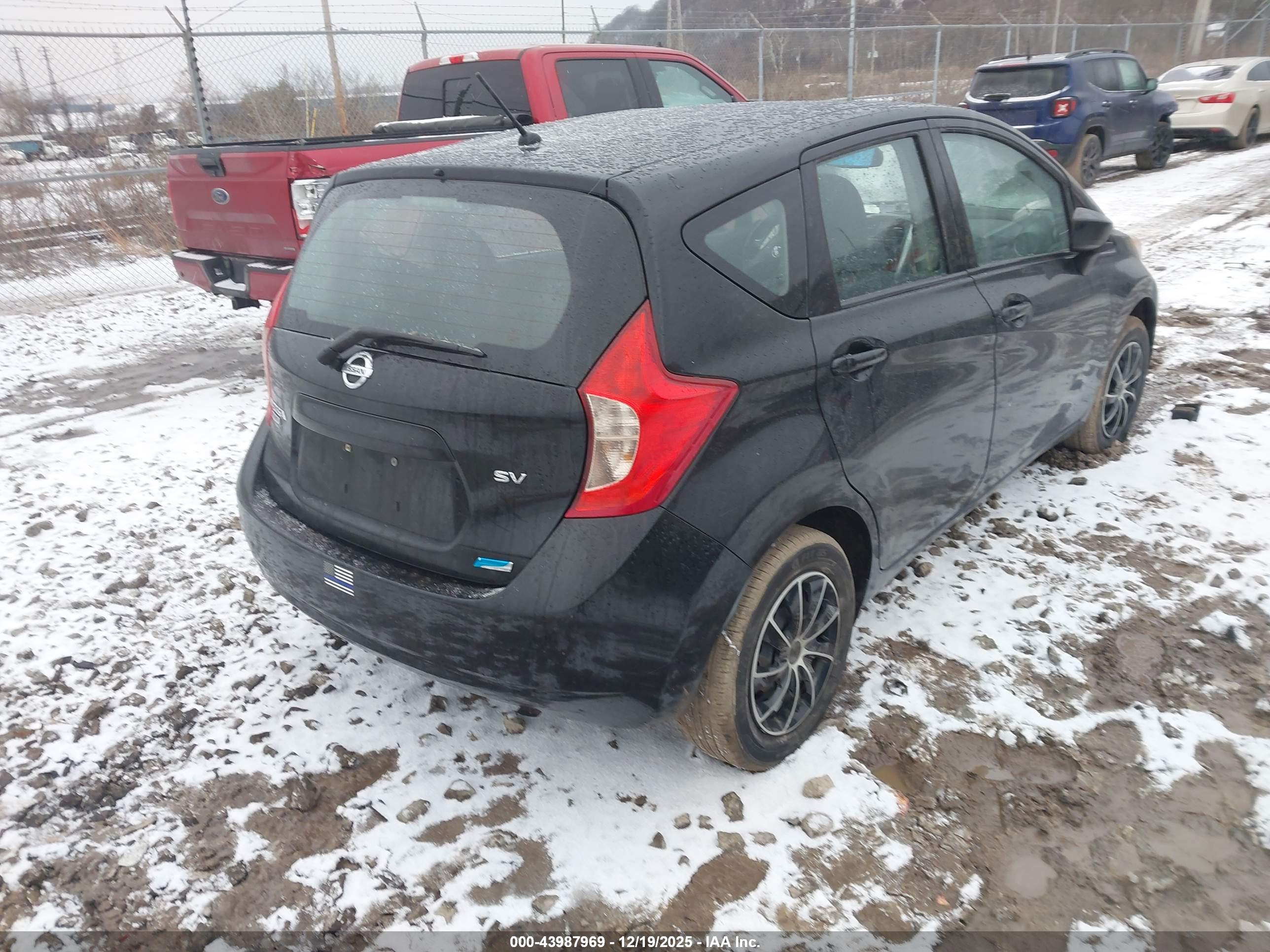 NISSAN VERSA image 4