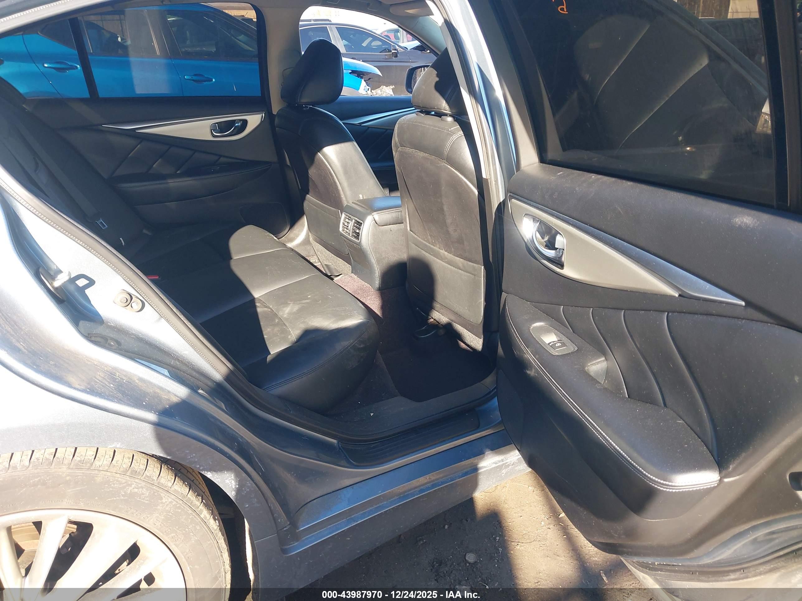 INFINITI Q50 image 8