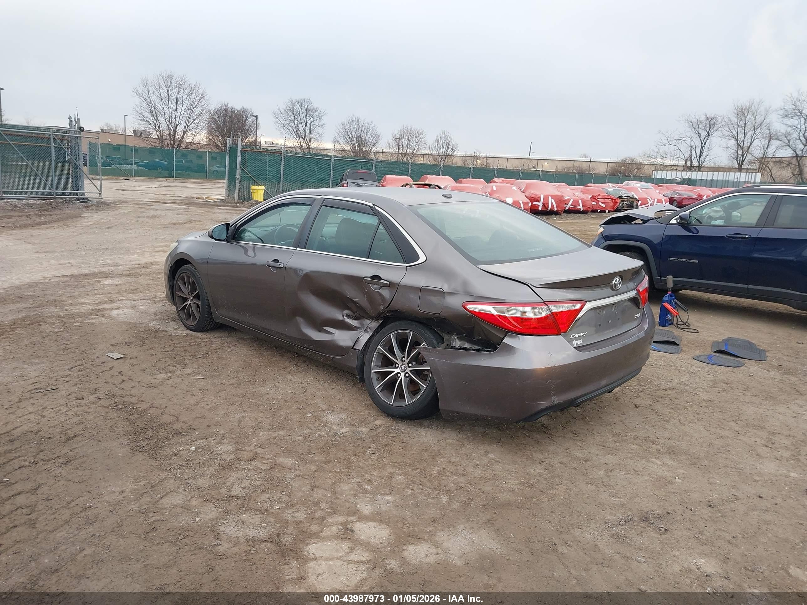 TOYOTA CAMRY image 3