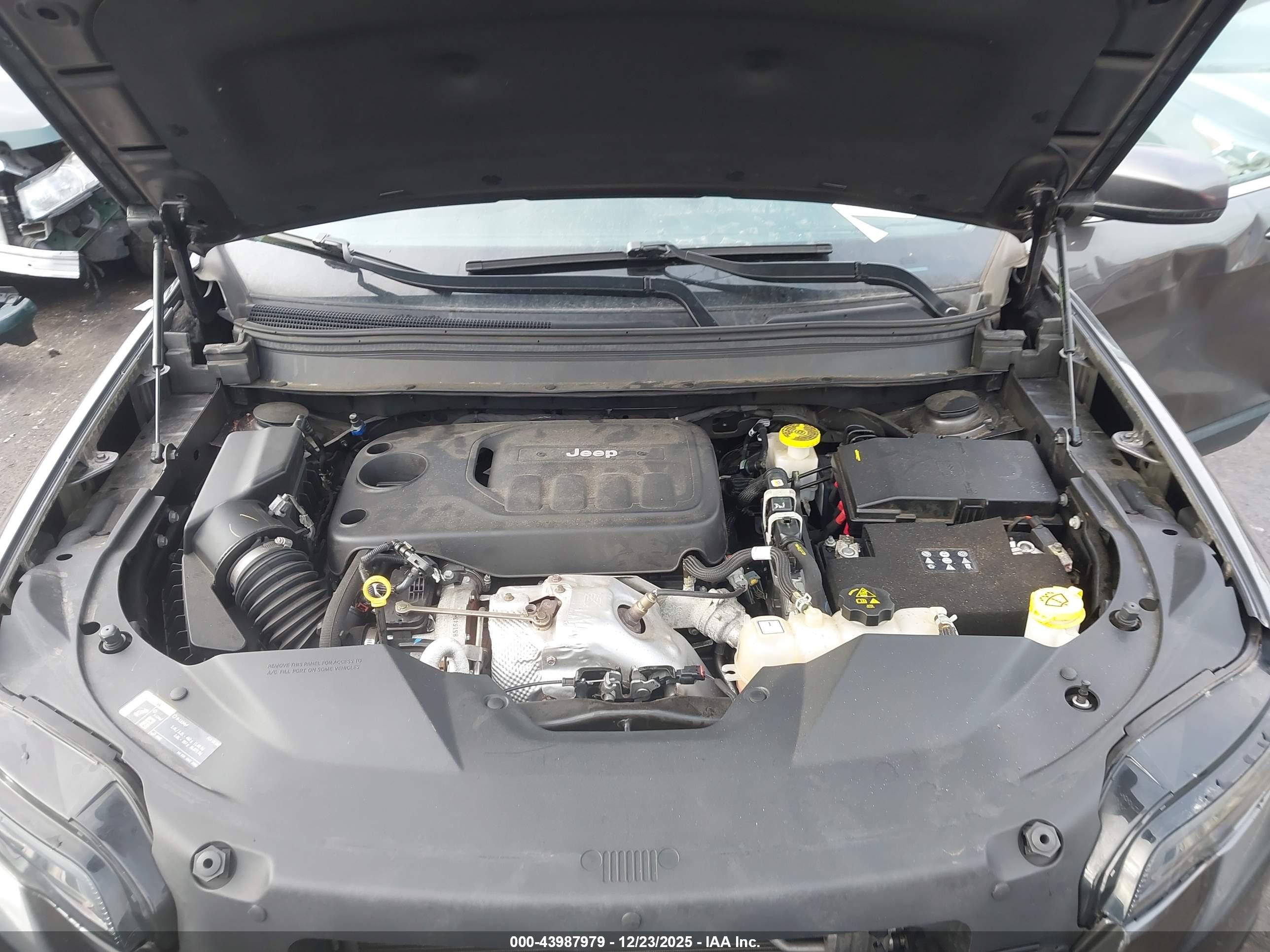 JEEP CHEROKEE image 10