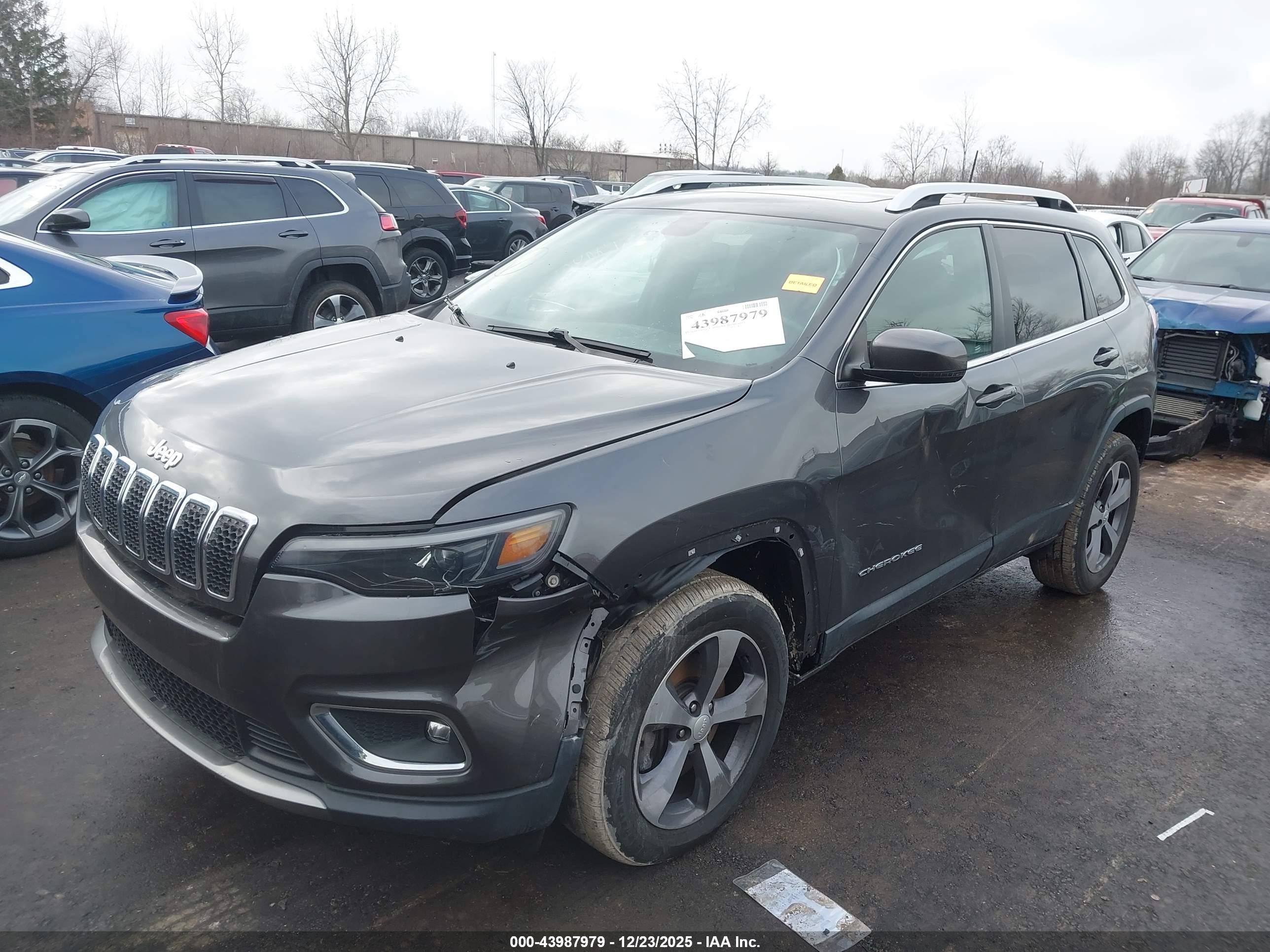 JEEP CHEROKEE image 2