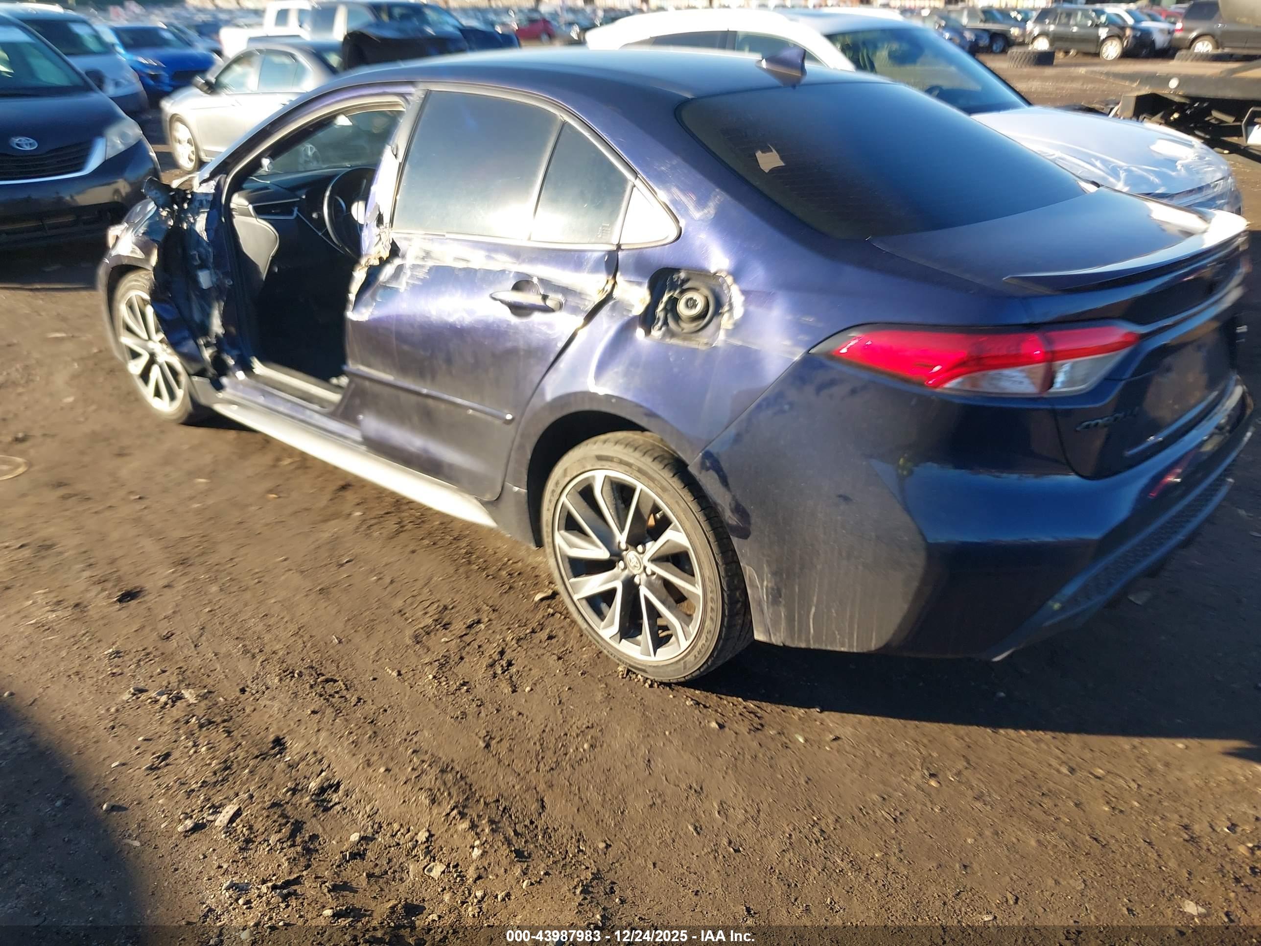 TOYOTA COROLLA image 3