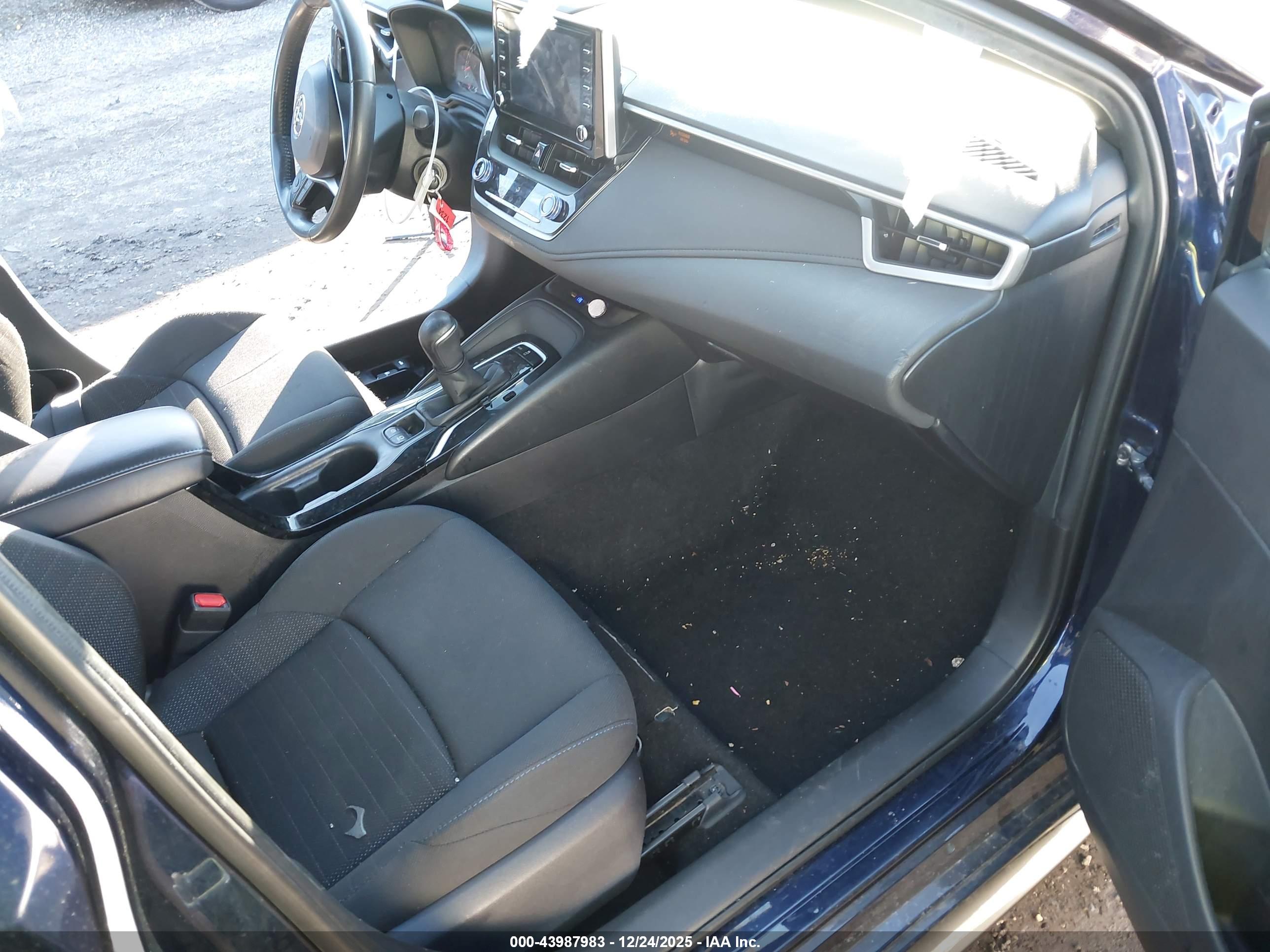 TOYOTA COROLLA image 5