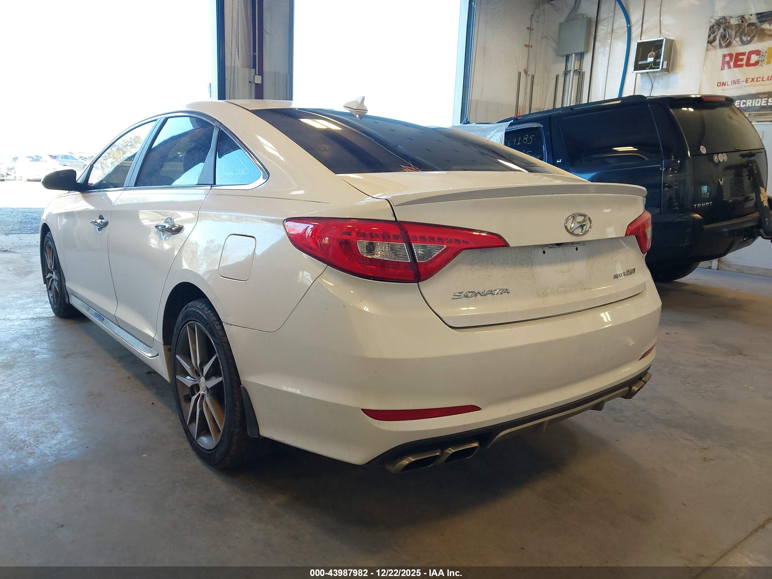 HYUNDAI SONATA image 3