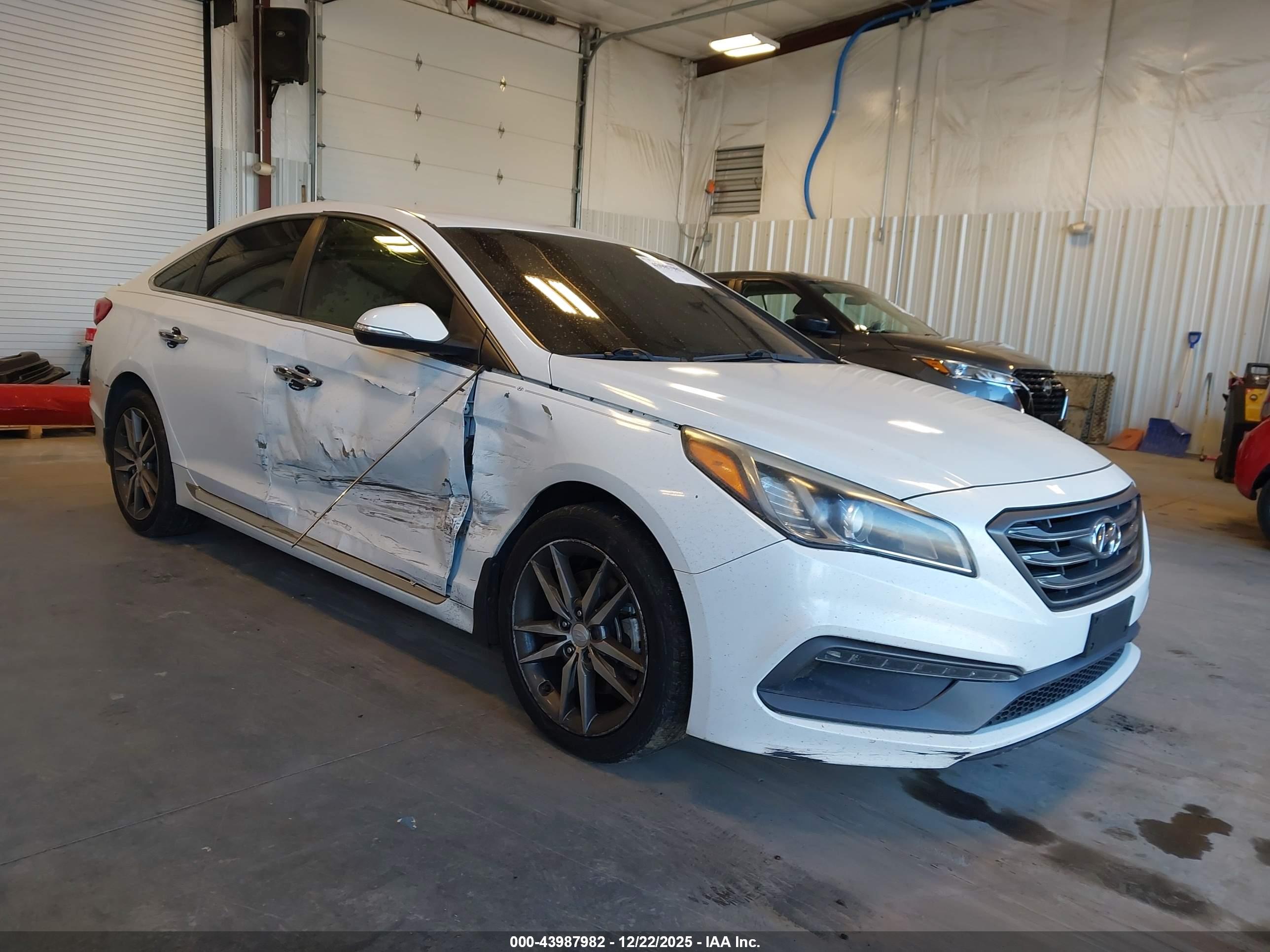 HYUNDAI SONATA image 6