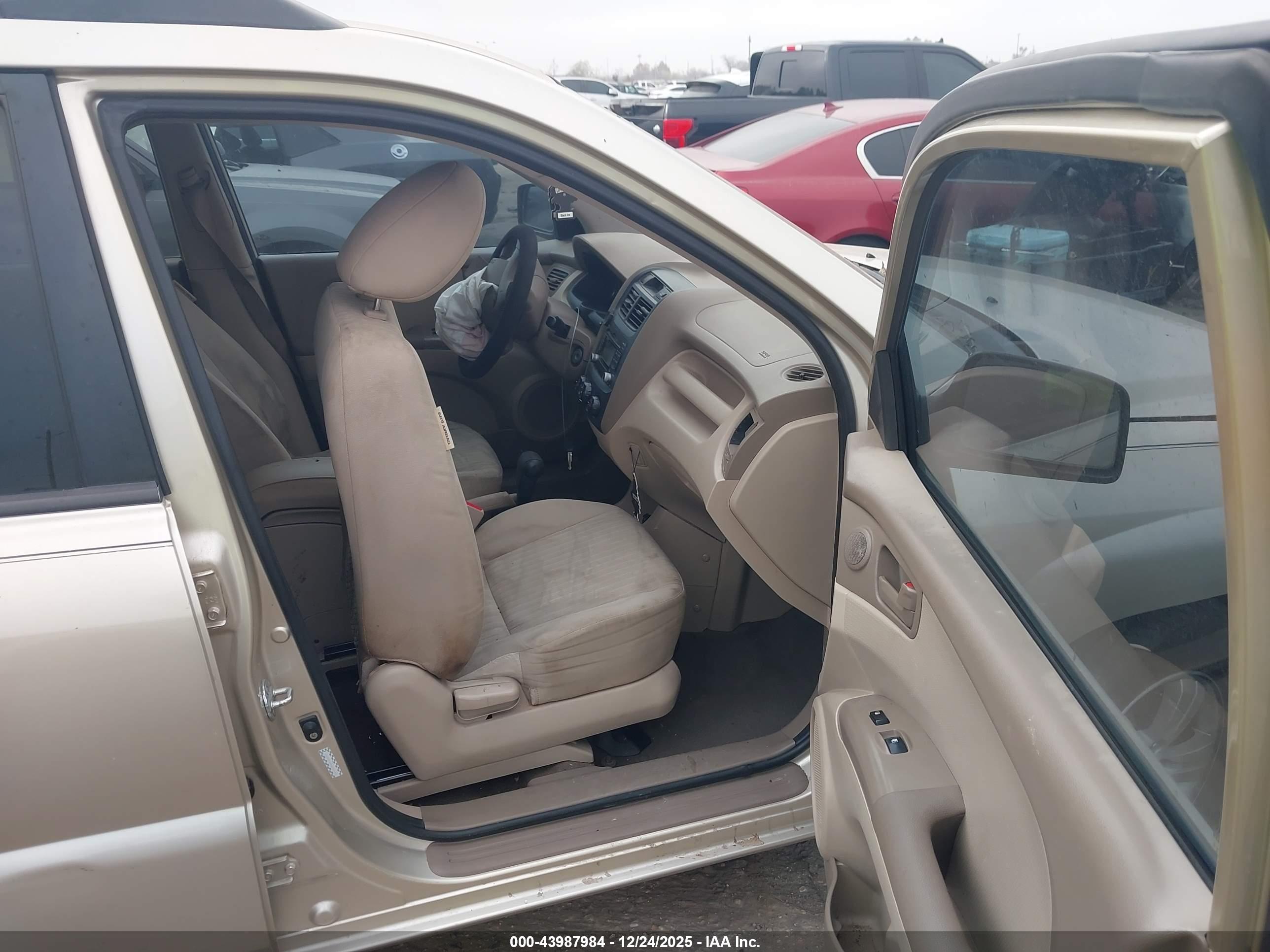 KIA SPORTAGE image 5