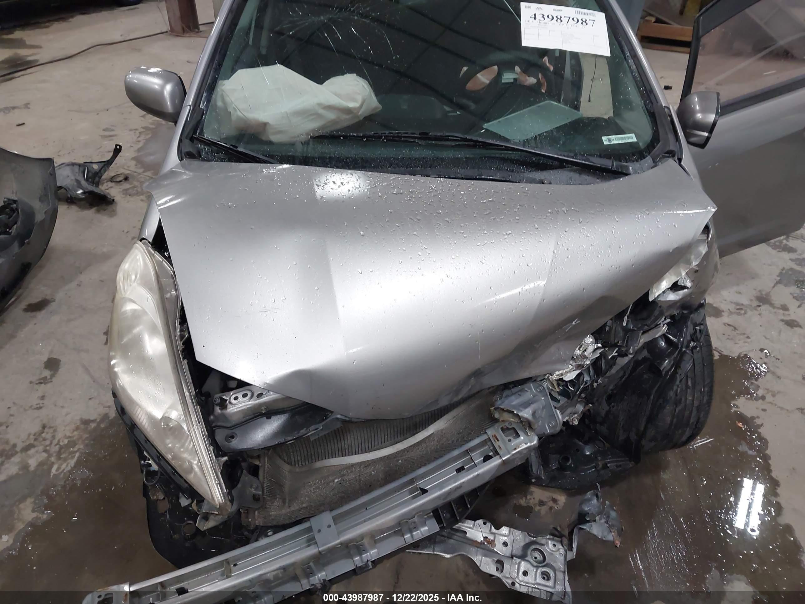 HONDA FIT image 10