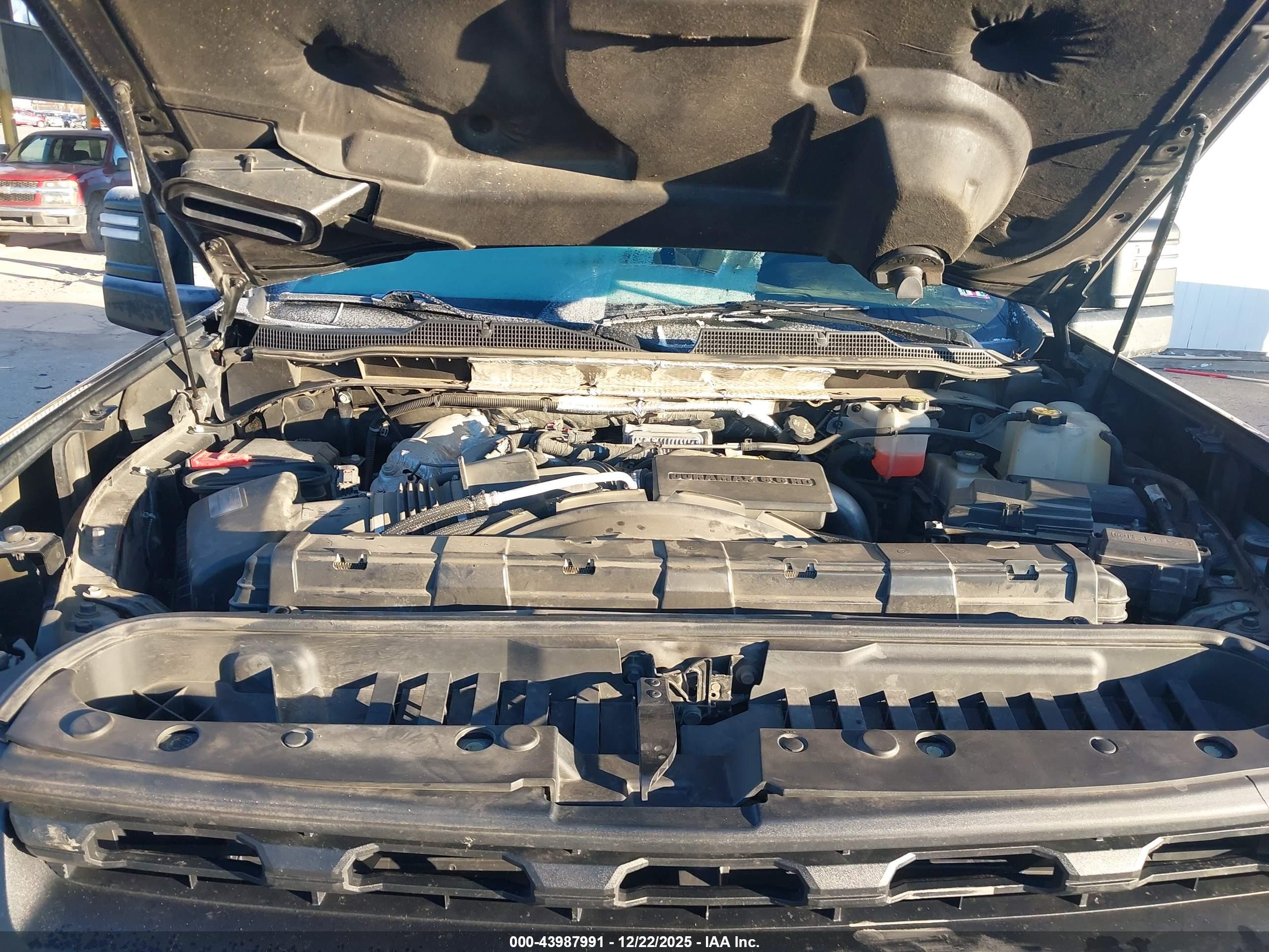 CHEVROLET SILVERADO image 10