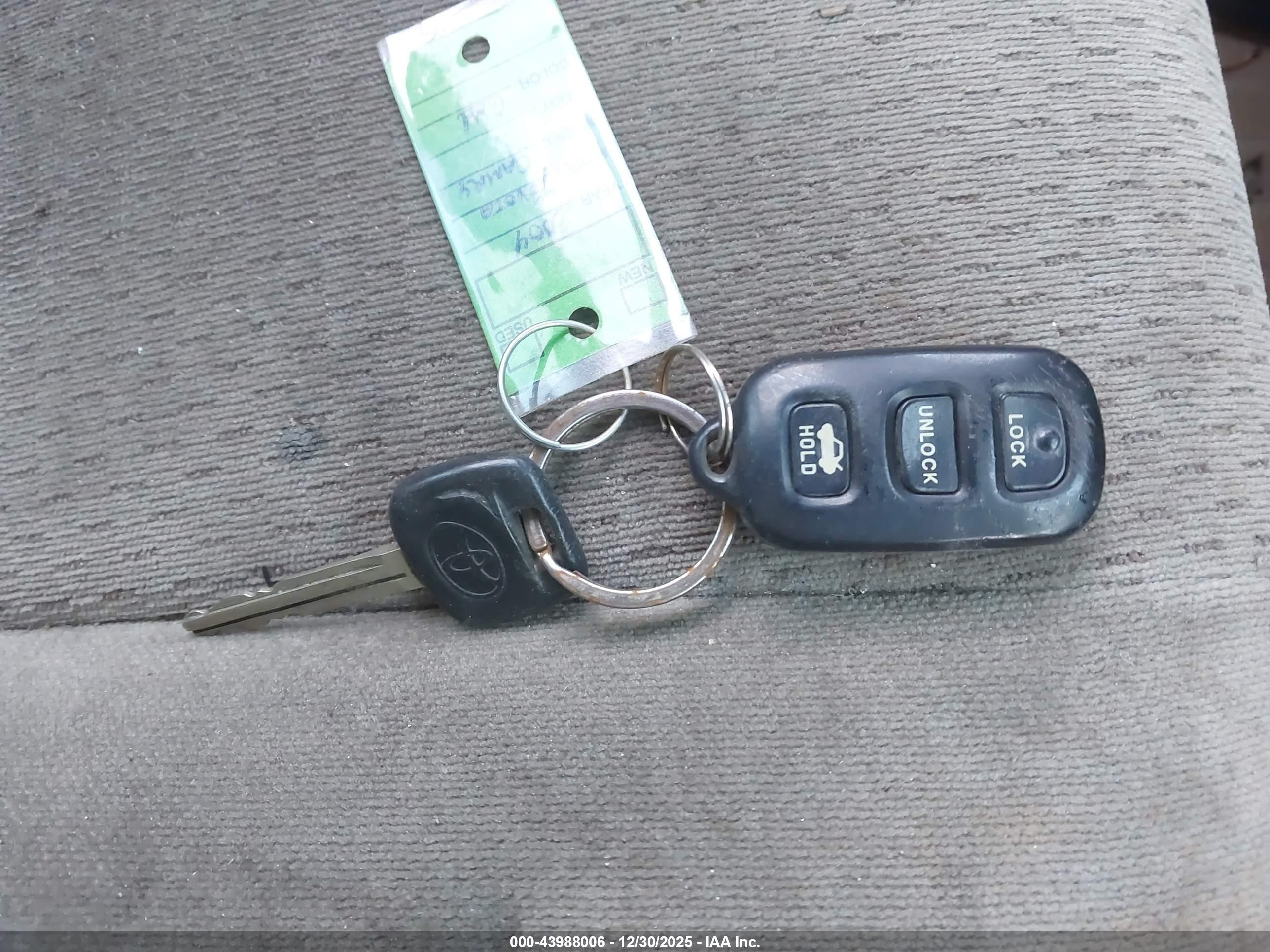 TOYOTA CAMRY image 11