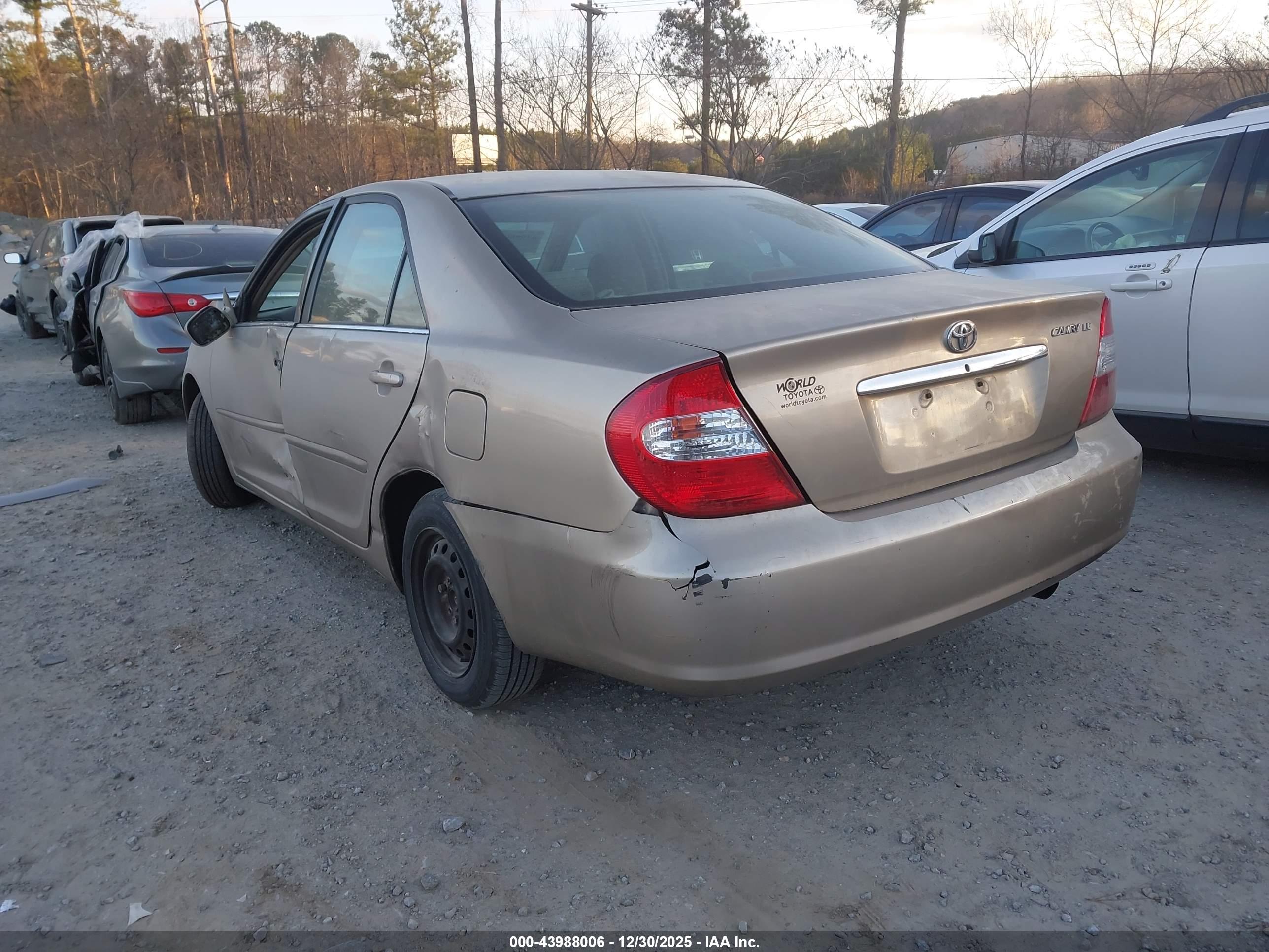 TOYOTA CAMRY image 3
