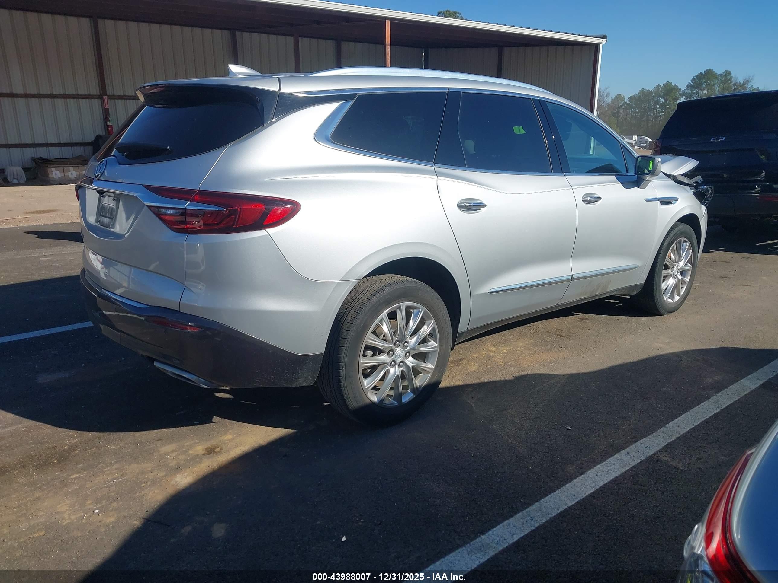 BUICK ENCLAVE image 4