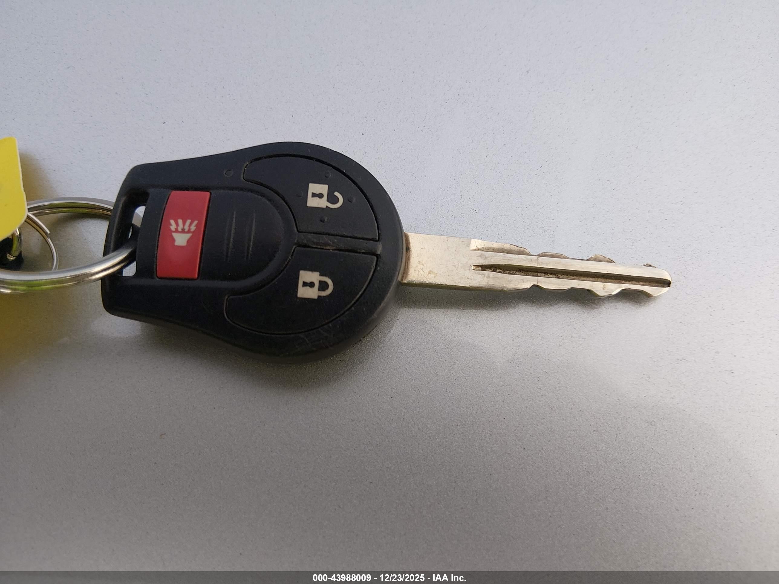 NISSAN VERSA image 11