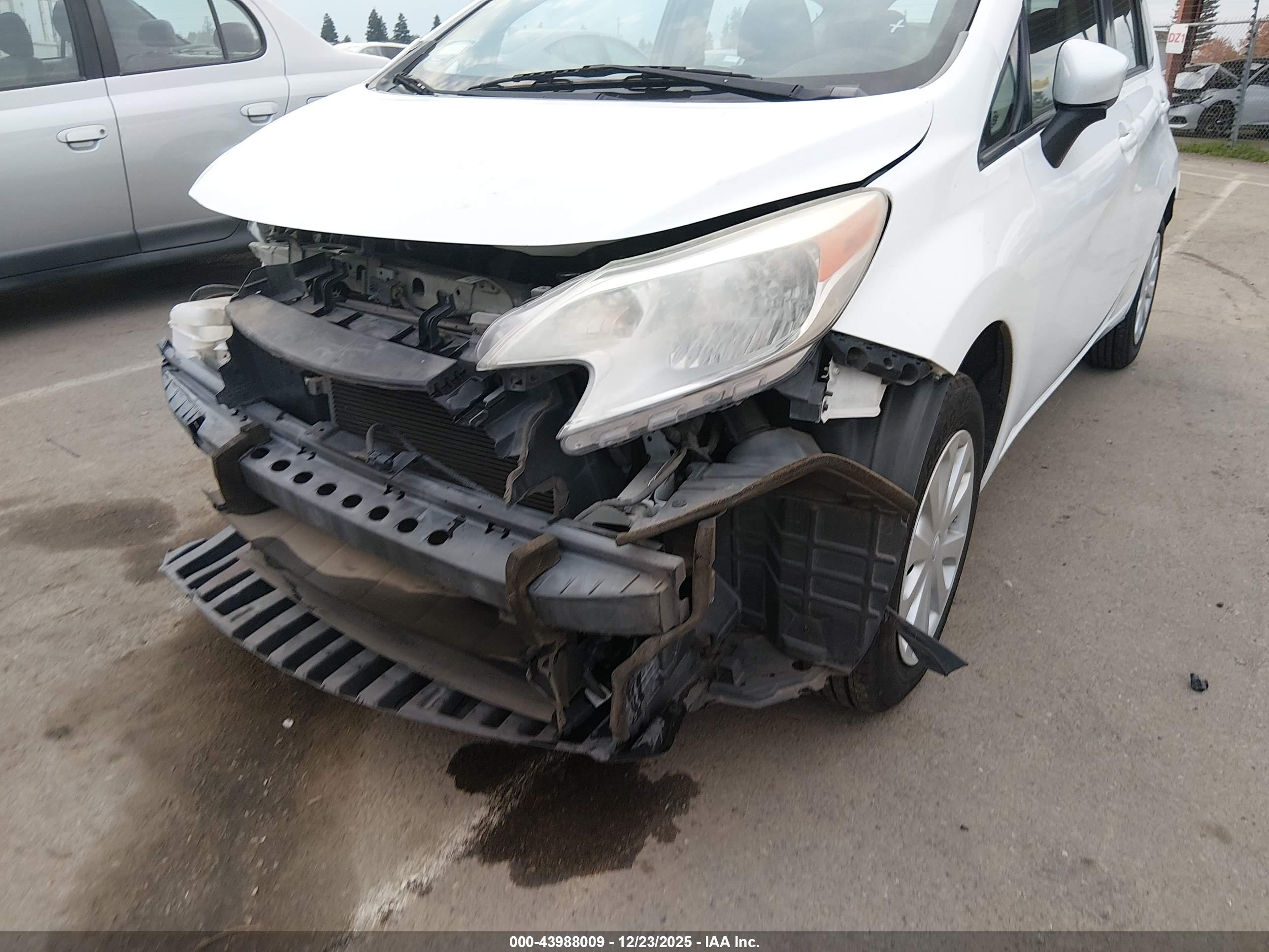 NISSAN VERSA image 6