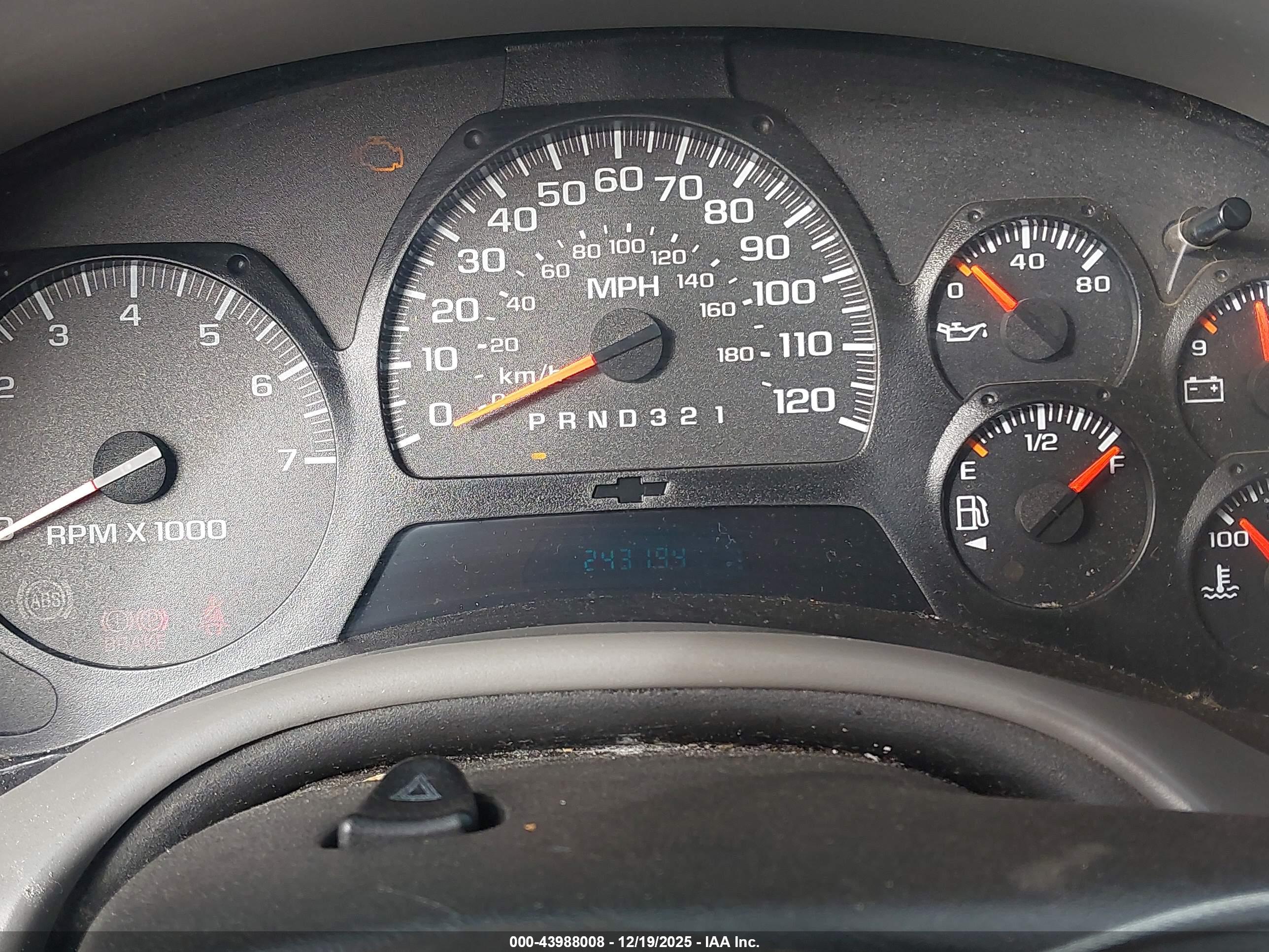 CHEVROLET TRAILBLAZER image 7