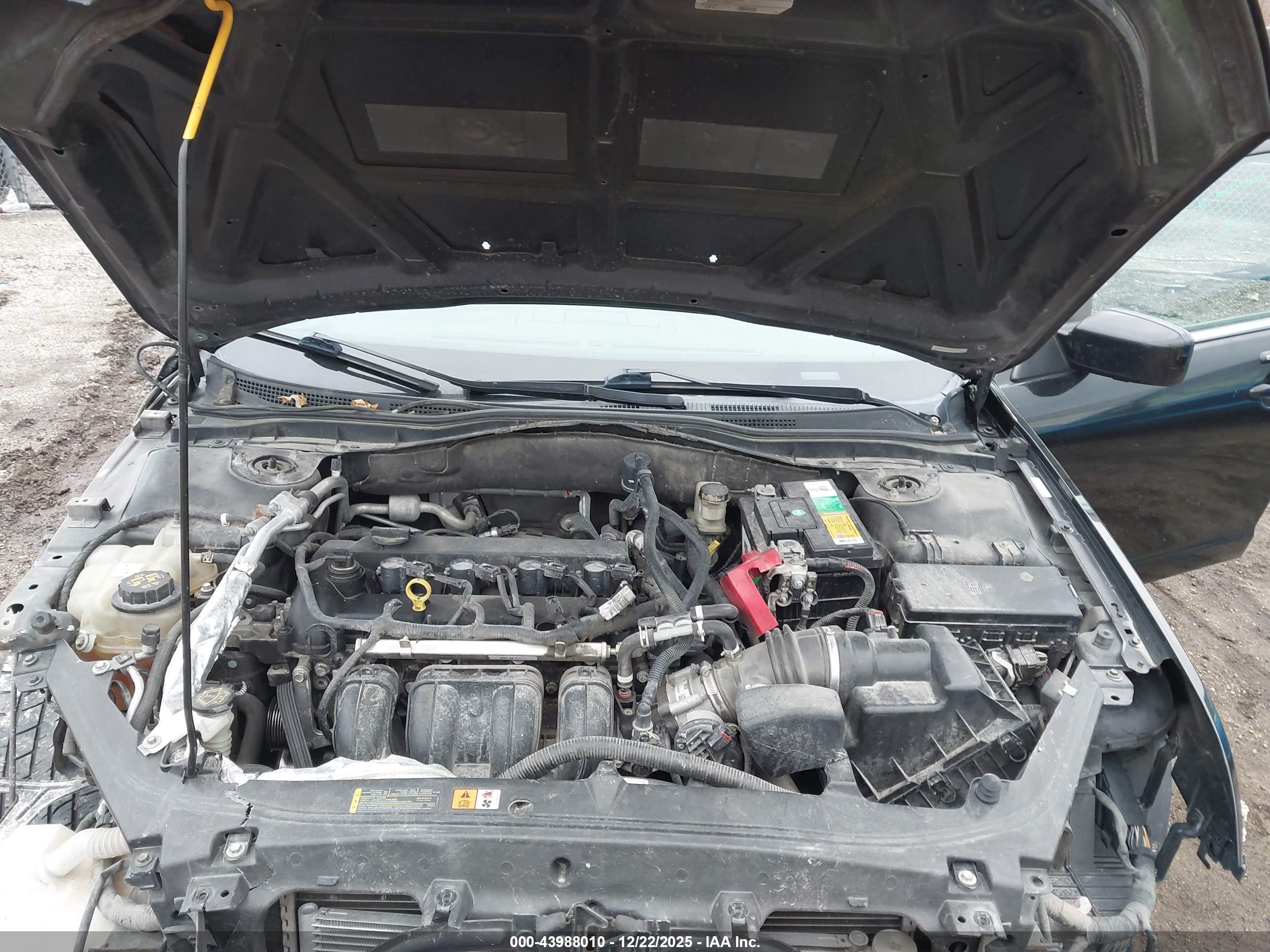 FORD FUSION image 10