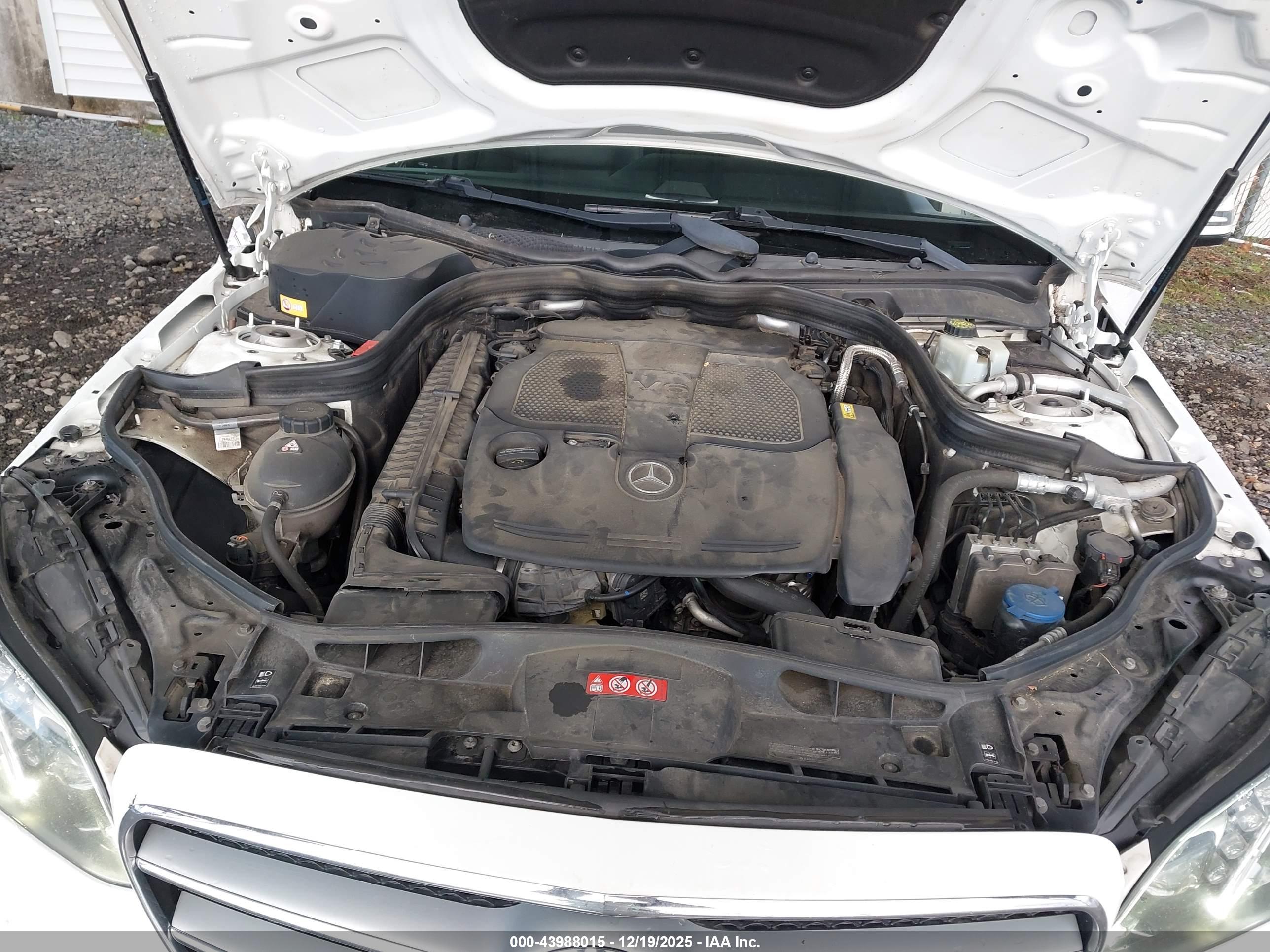 MERCEDES-BENZ E image 10