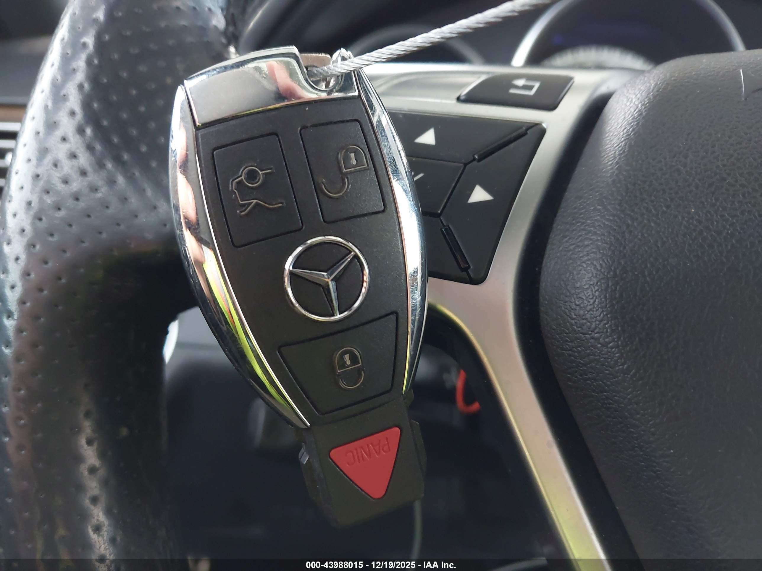MERCEDES-BENZ E image 11
