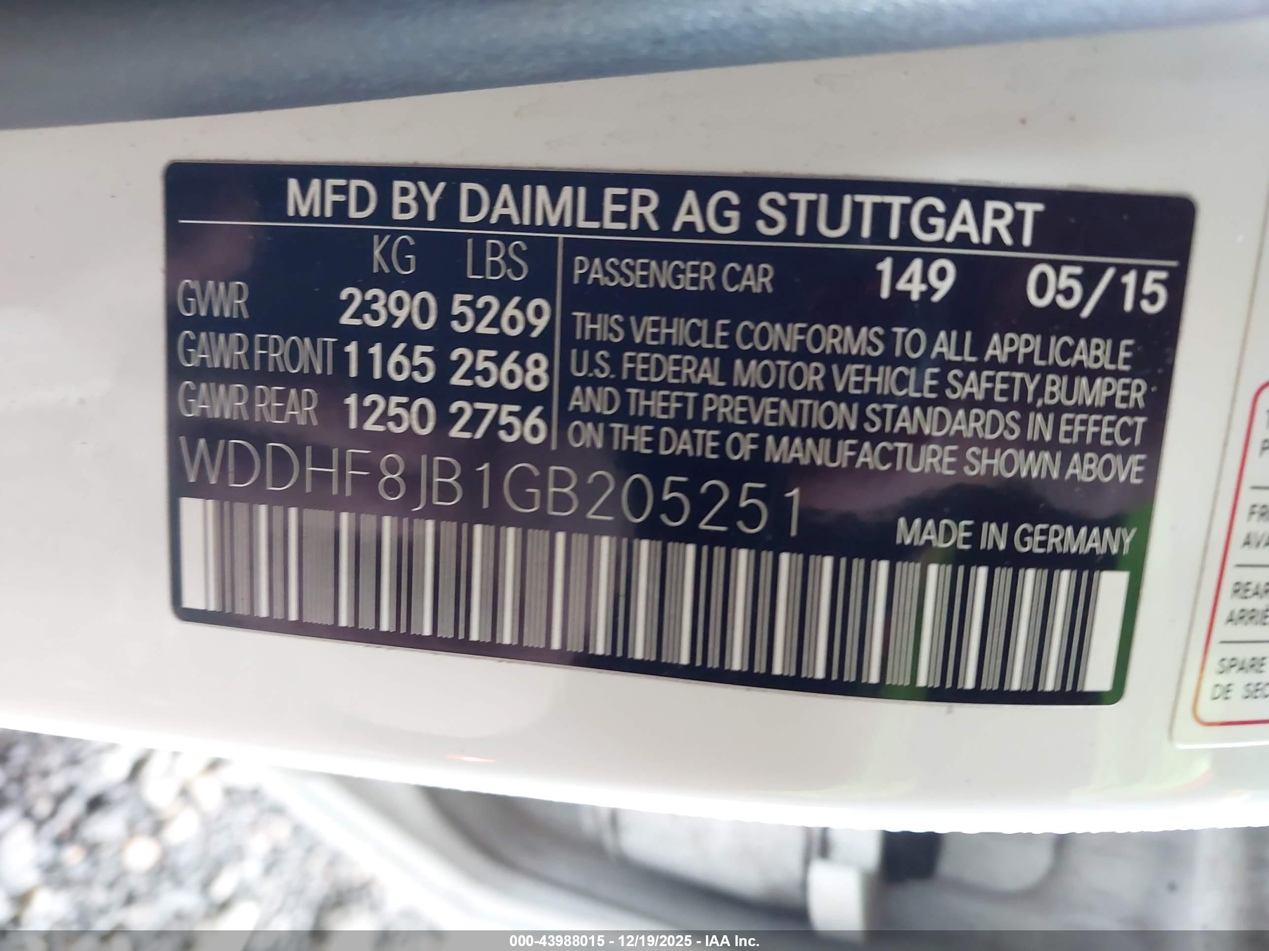 MERCEDES-BENZ E image 9