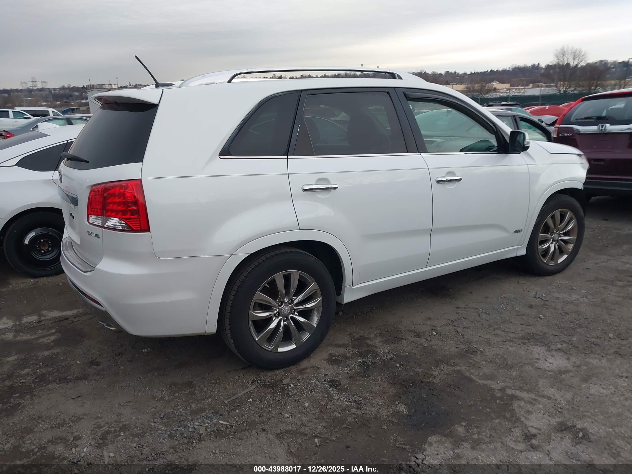 KIA SORENTO image 4