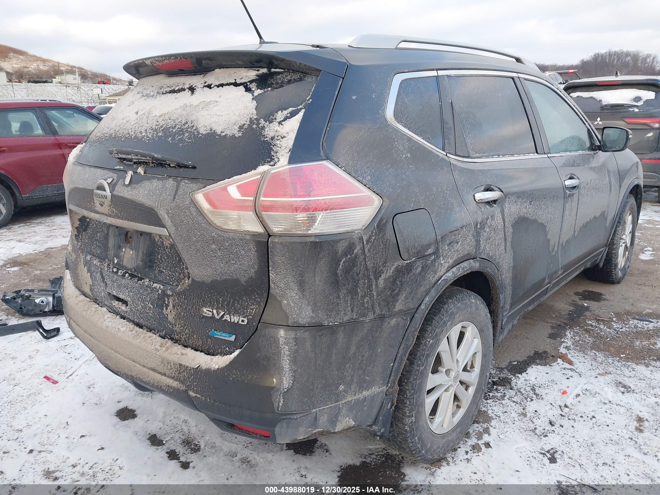 NISSAN ROGUE image 4
