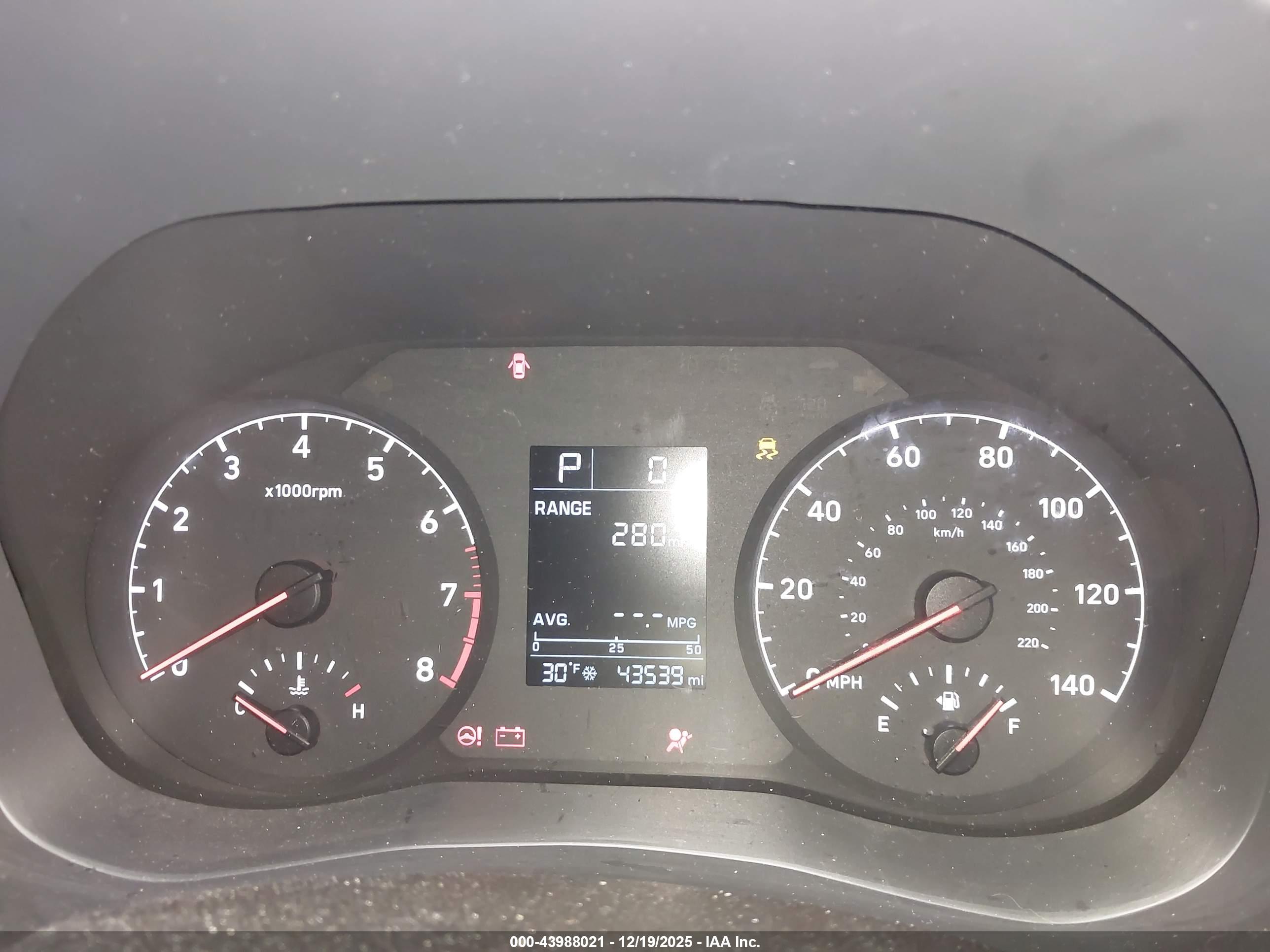 HYUNDAI ACCENT image 7