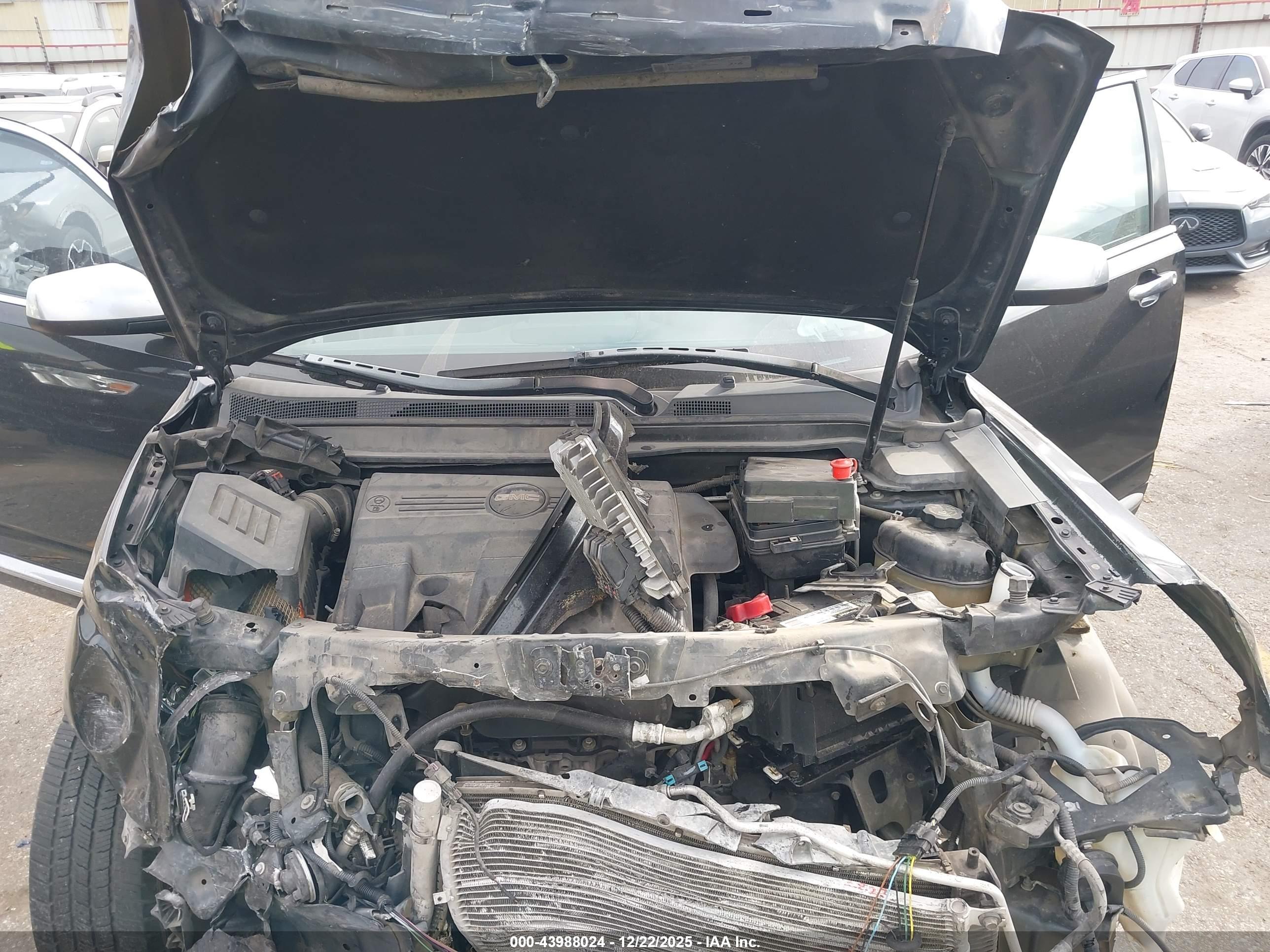 GMC TERRAIN image 10