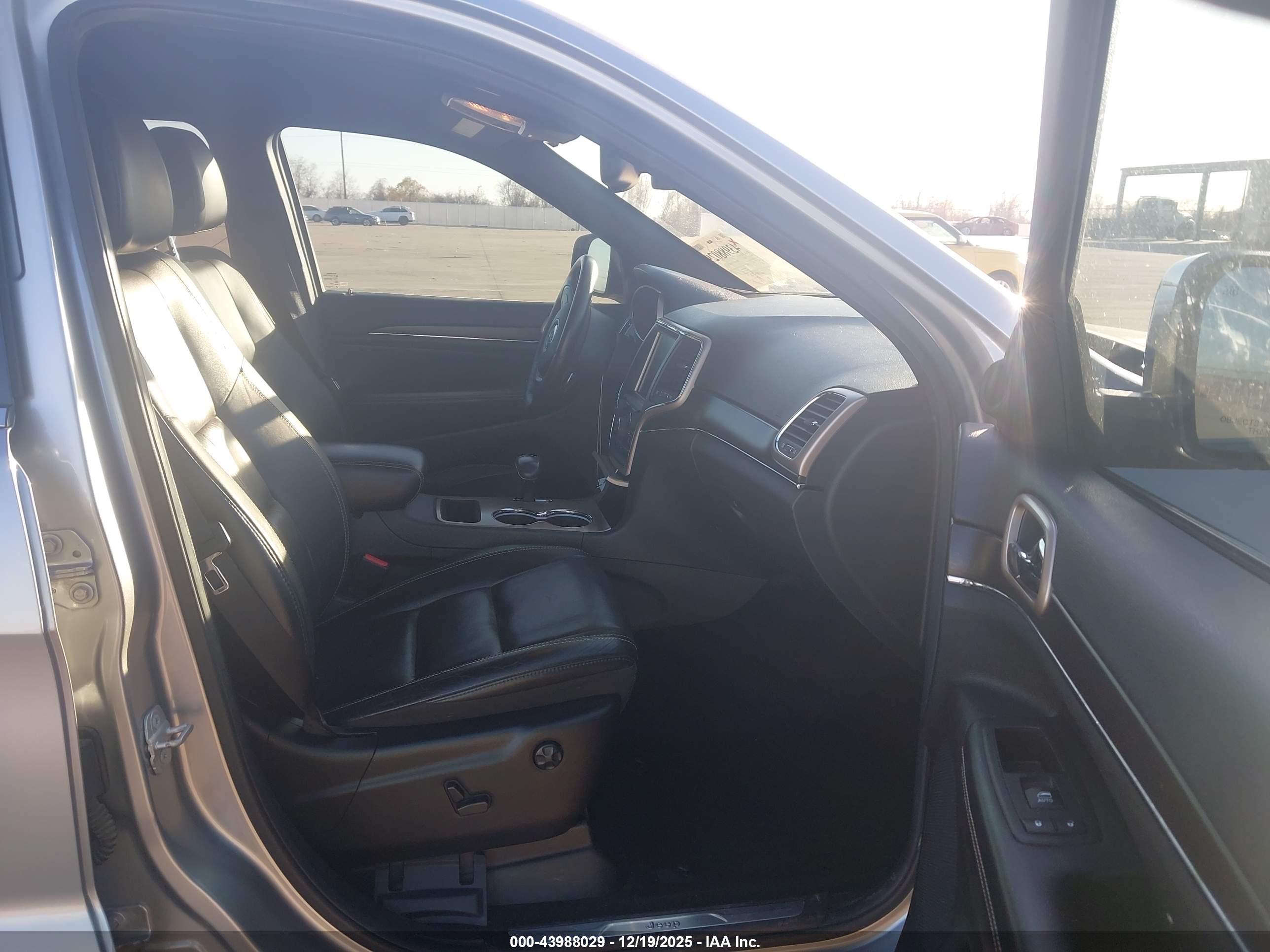 JEEP GRAND image 5