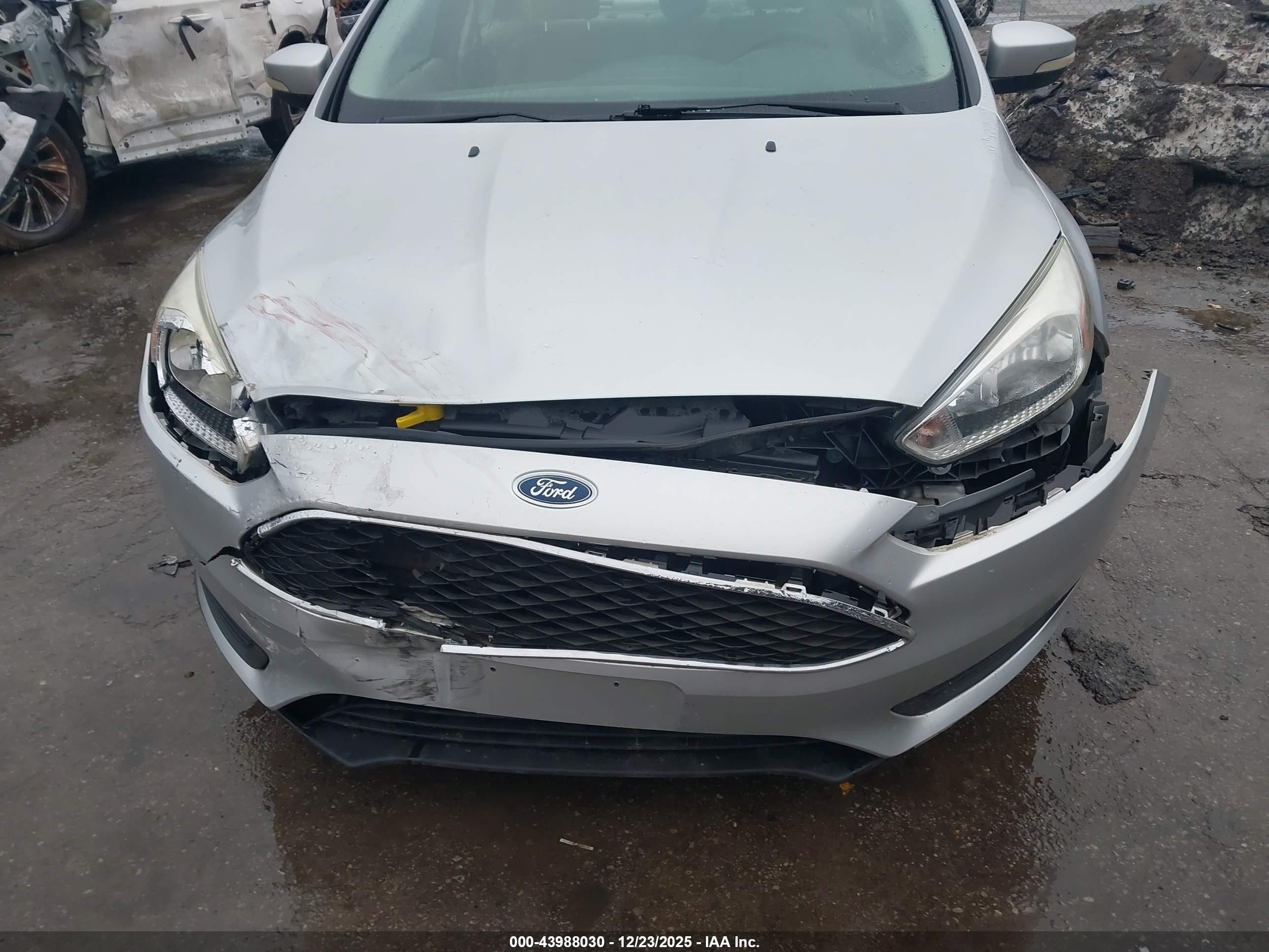 FORD FOCUS image 6