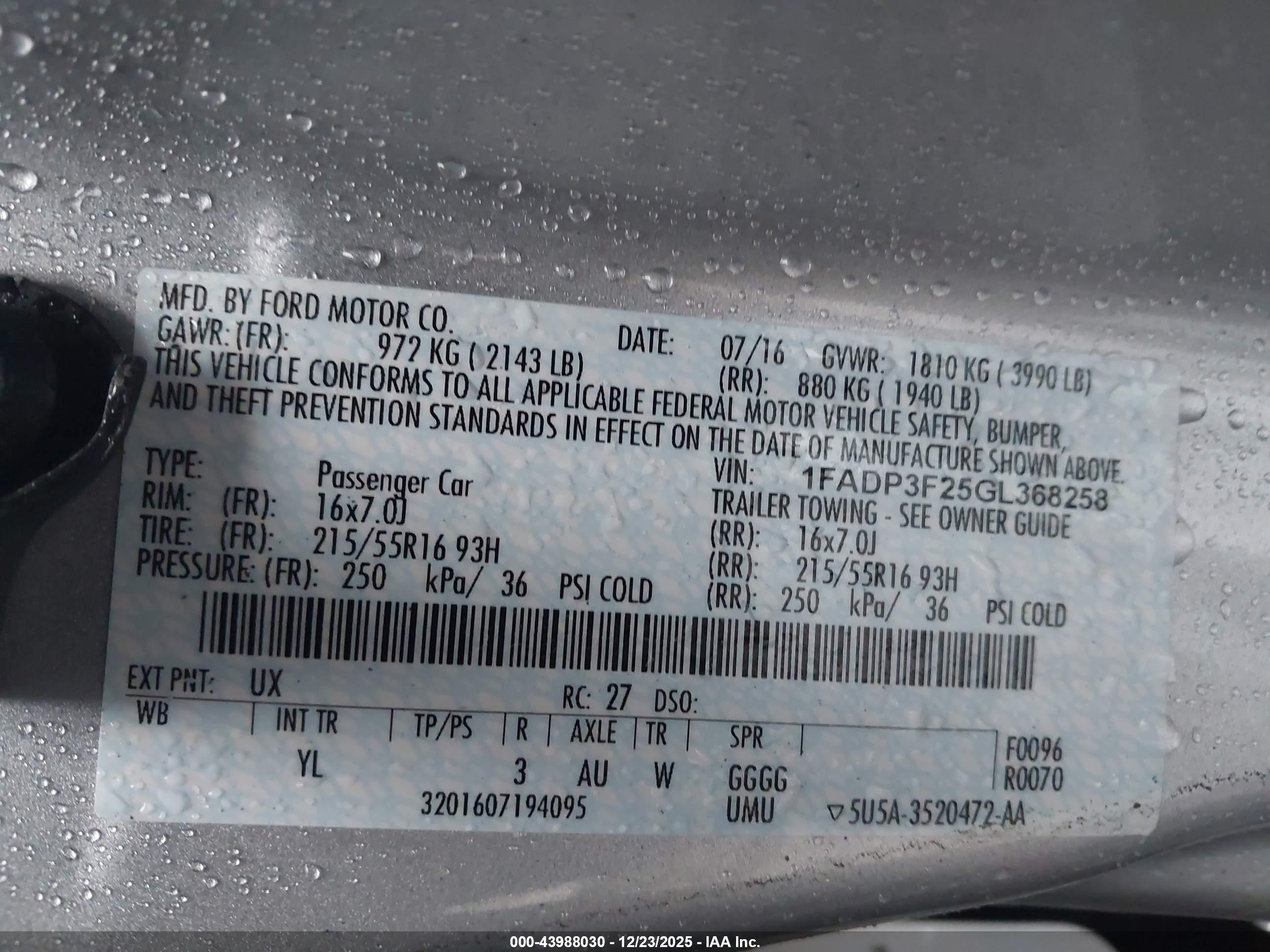 FORD FOCUS image 9