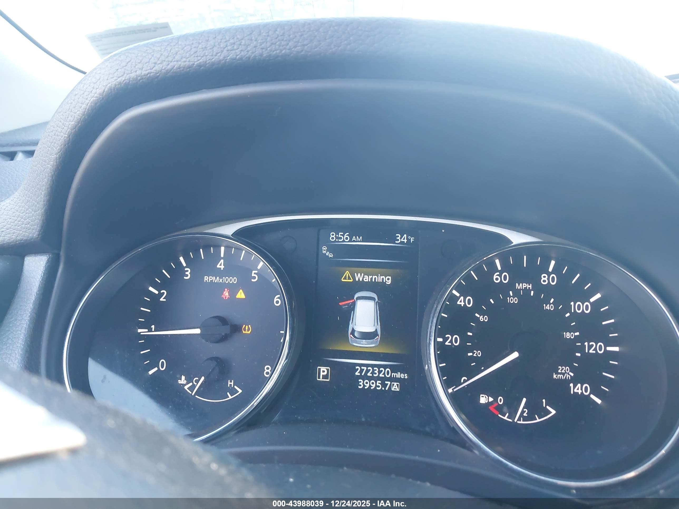 NISSAN ROGUE image 7