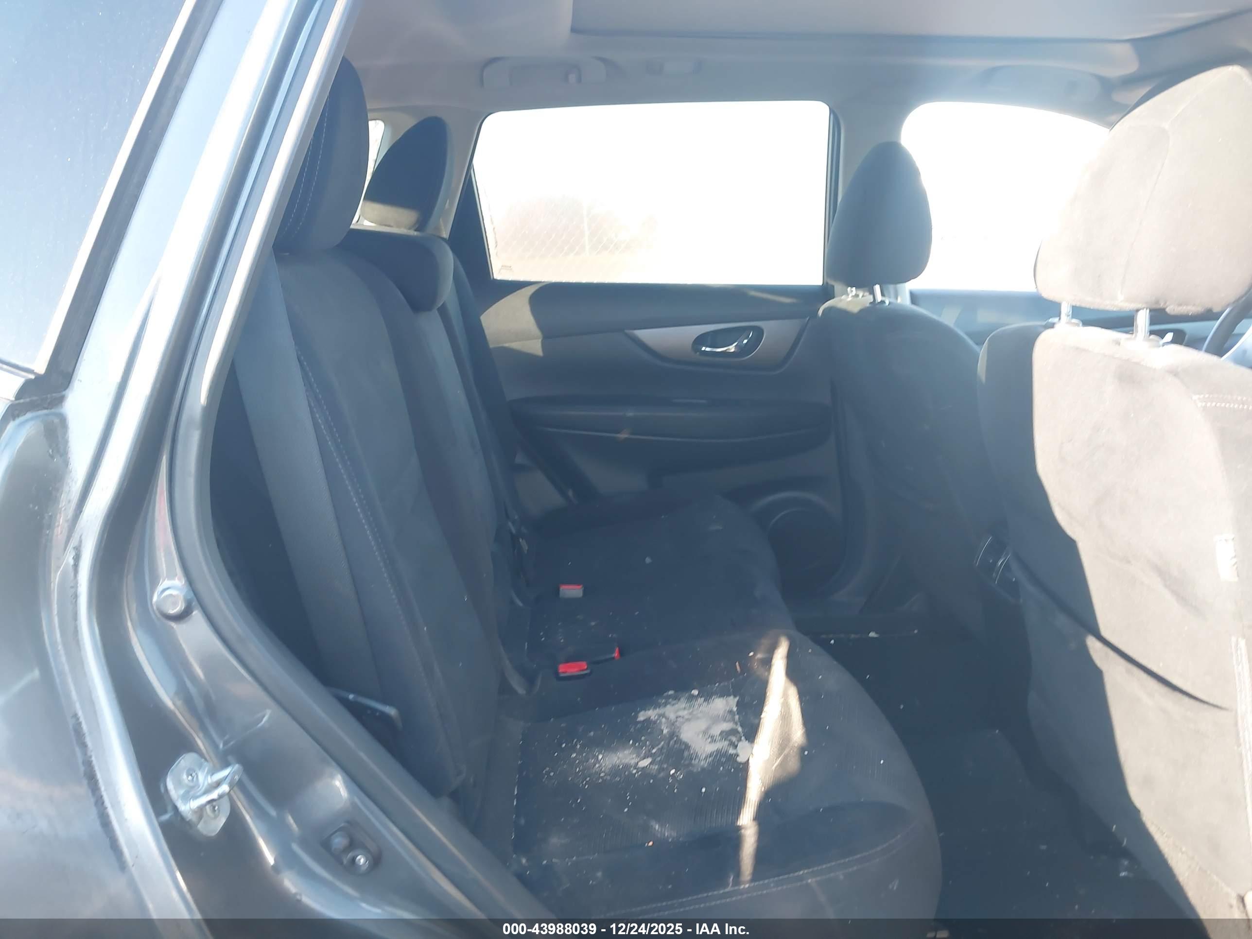 NISSAN ROGUE image 8