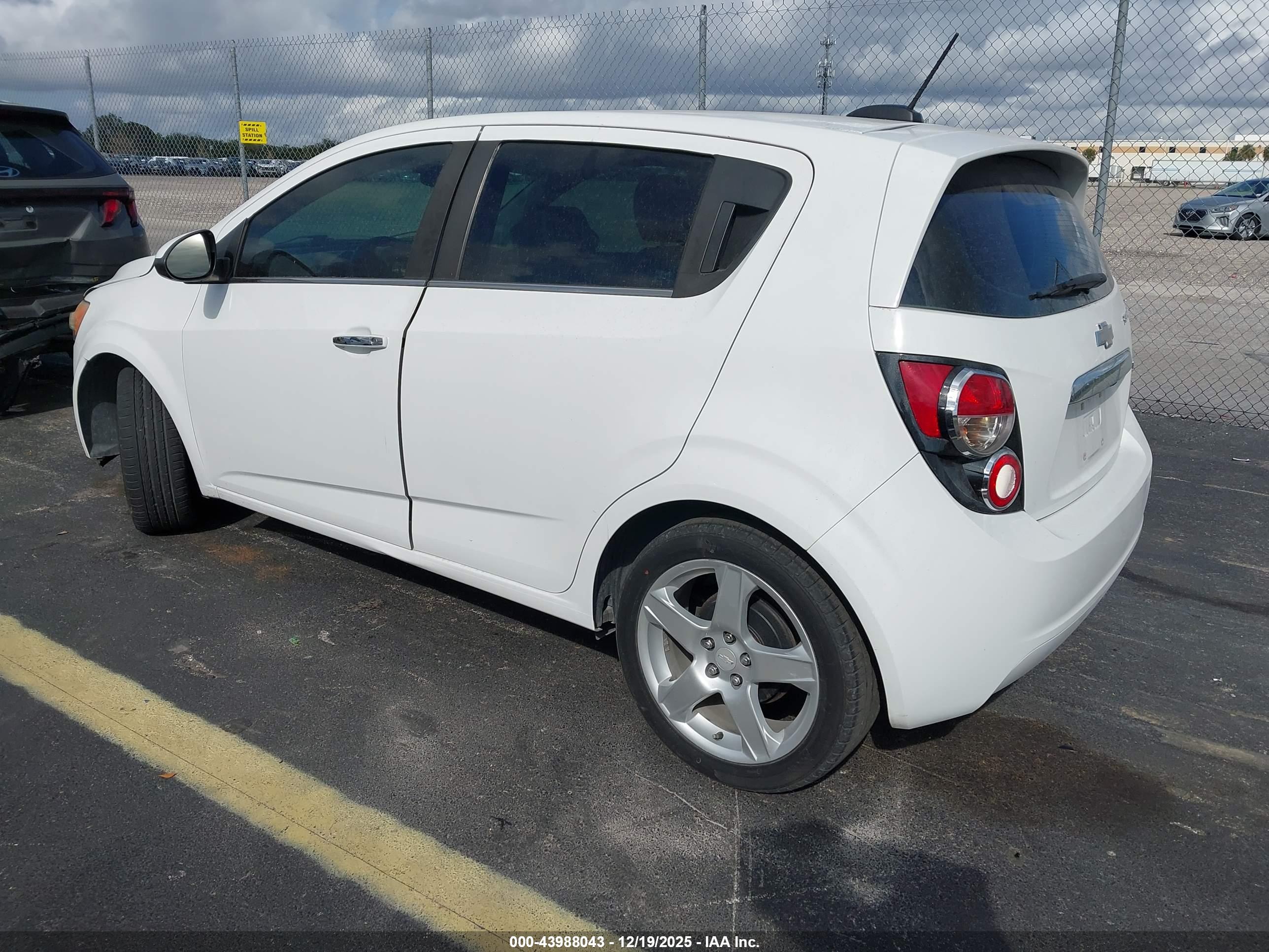 CHEVROLET SONIC image 3
