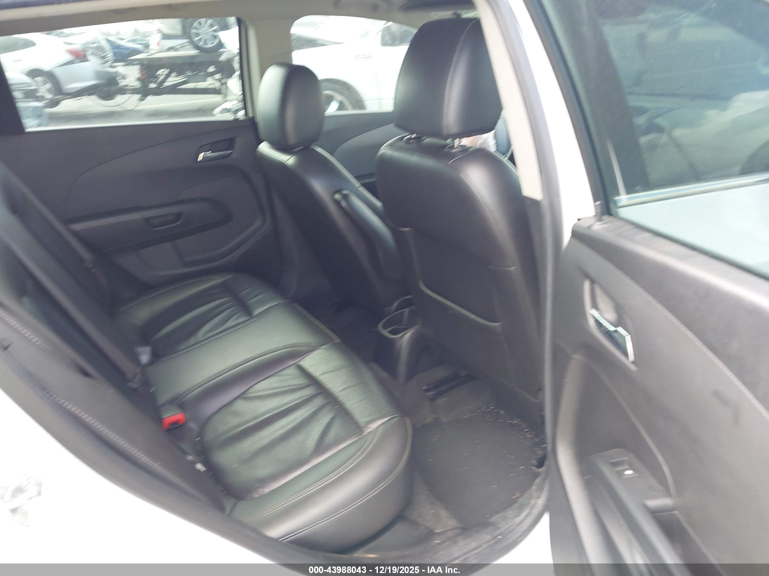 CHEVROLET SONIC image 8