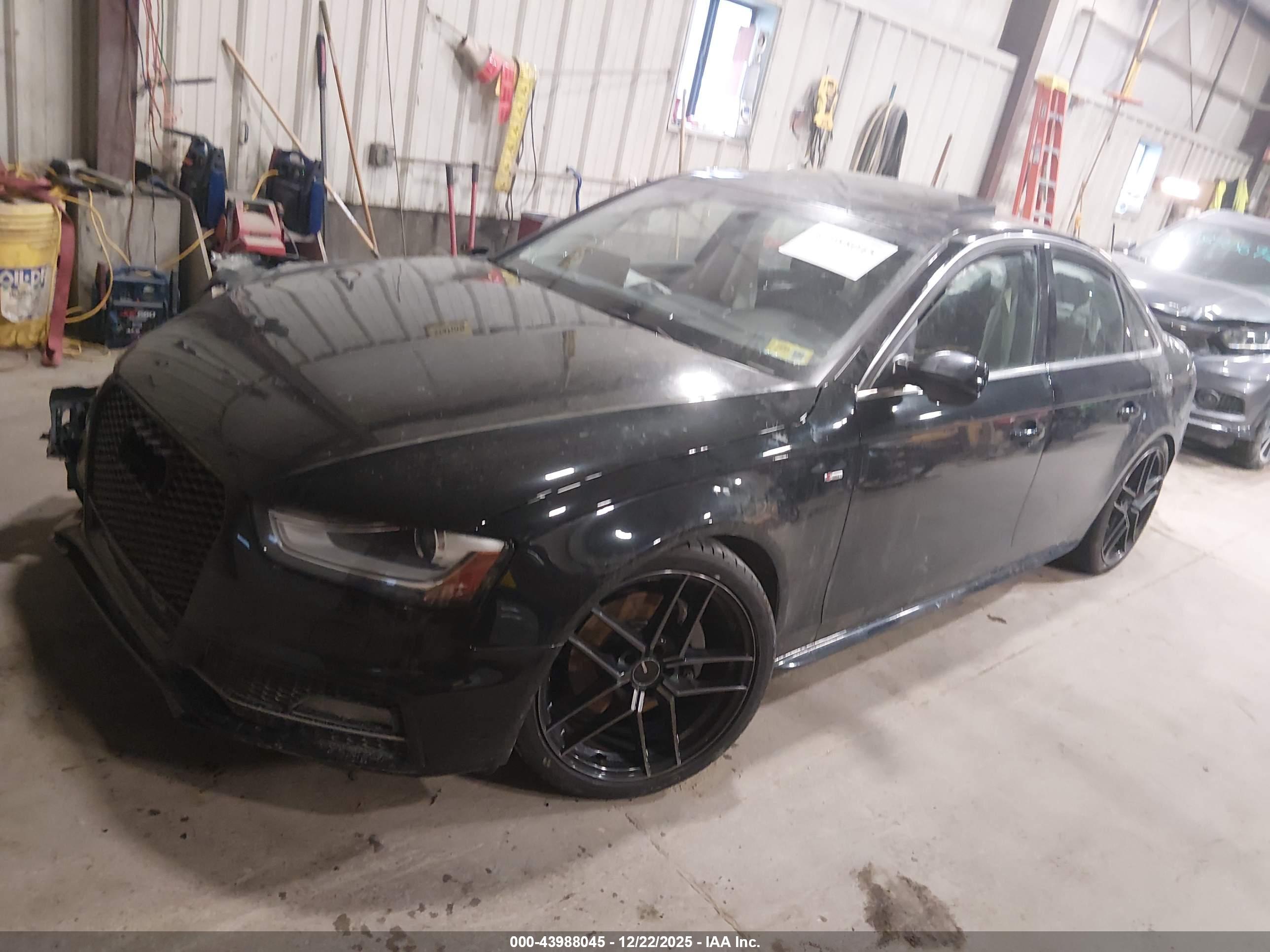 AUDI A4 image 2