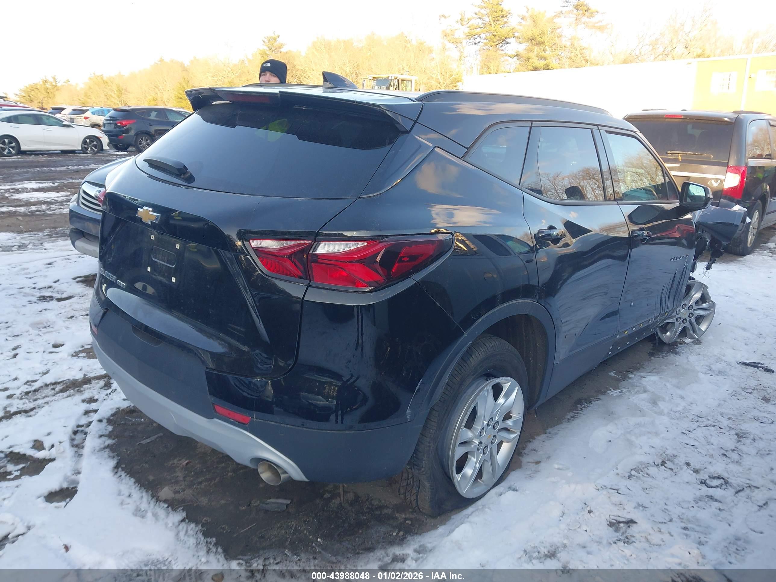 CHEVROLET BLAZER image 4
