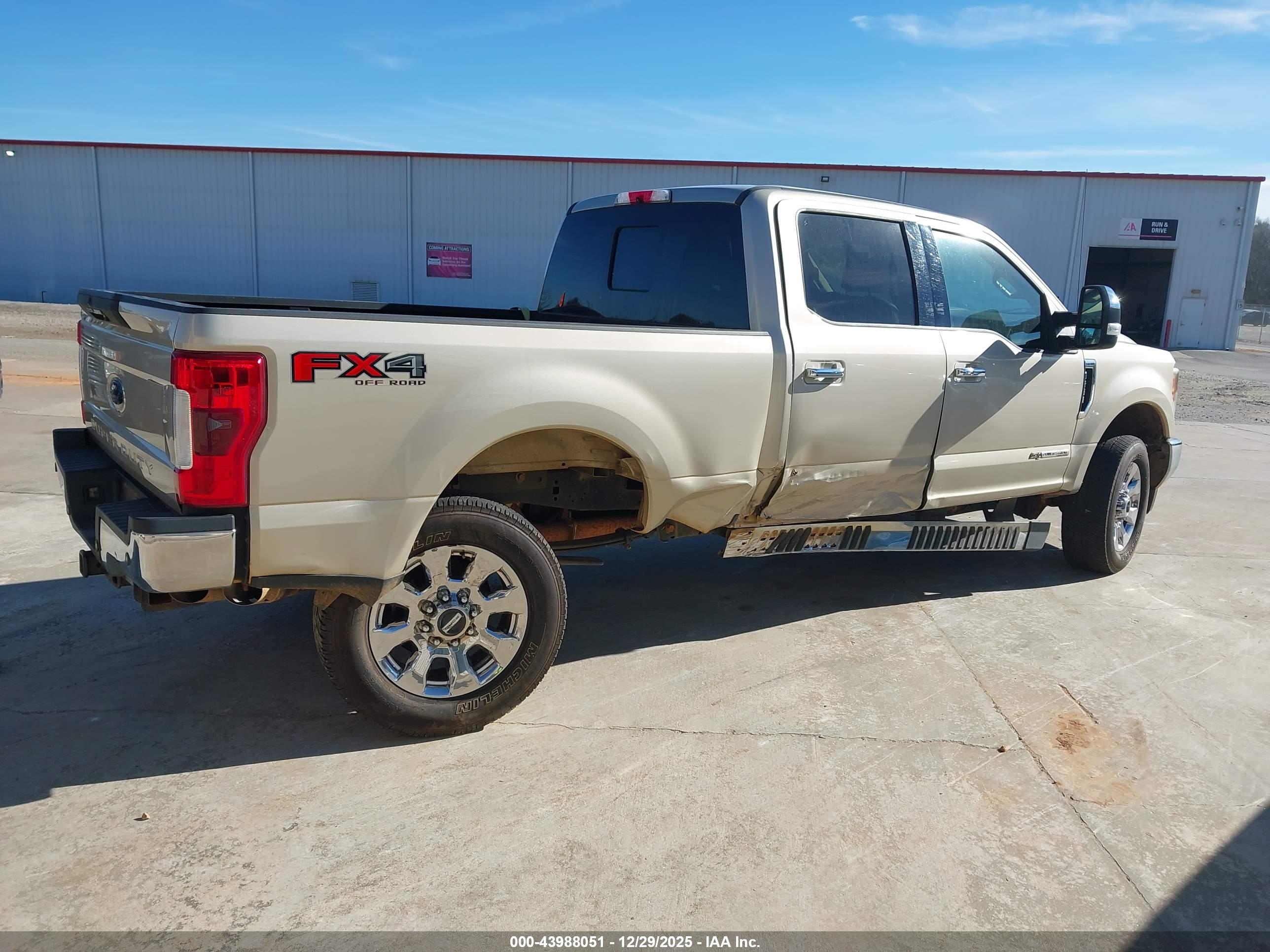 FORD F-250 image 6