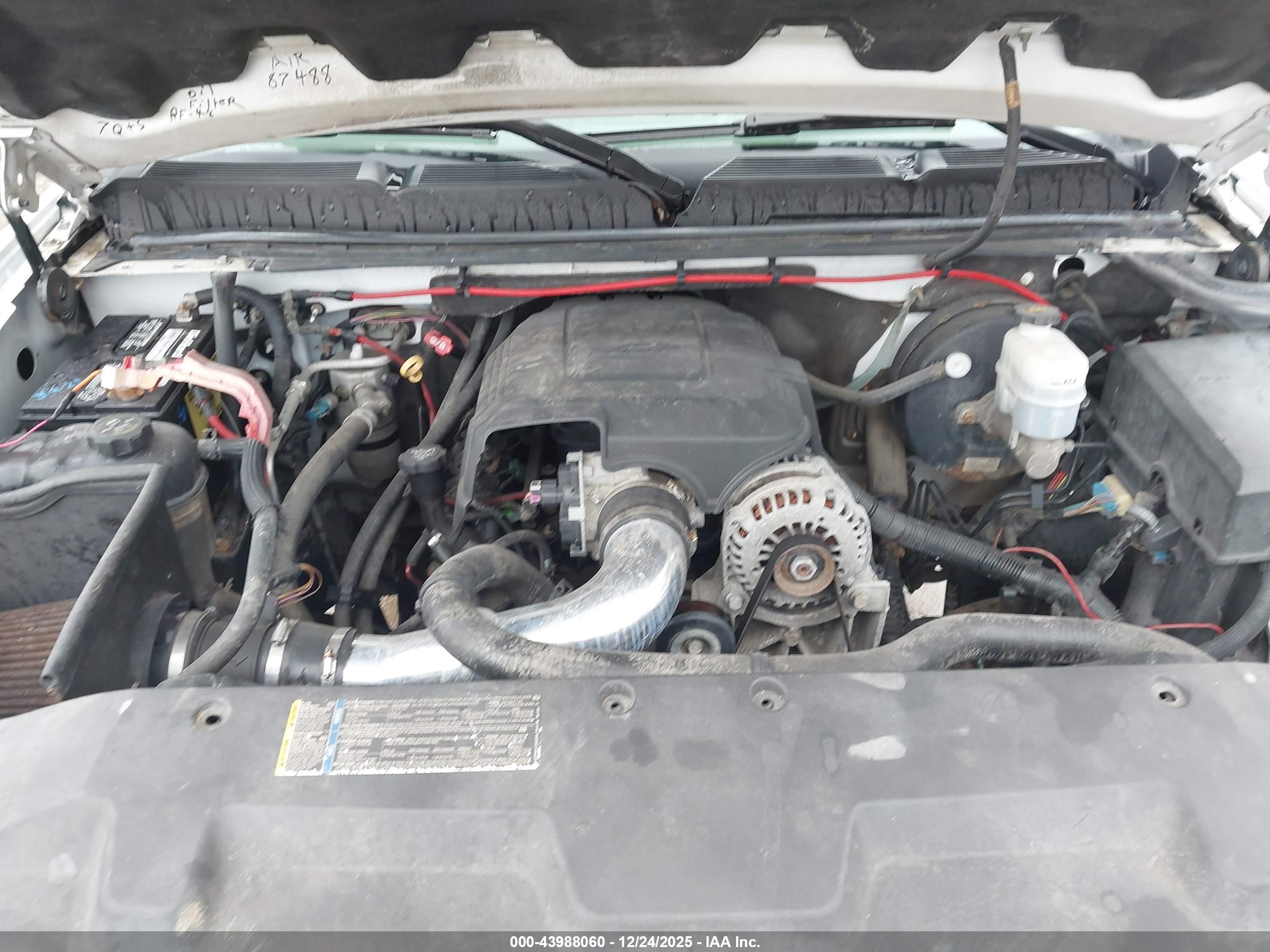CHEVROLET SILVERADO image 10